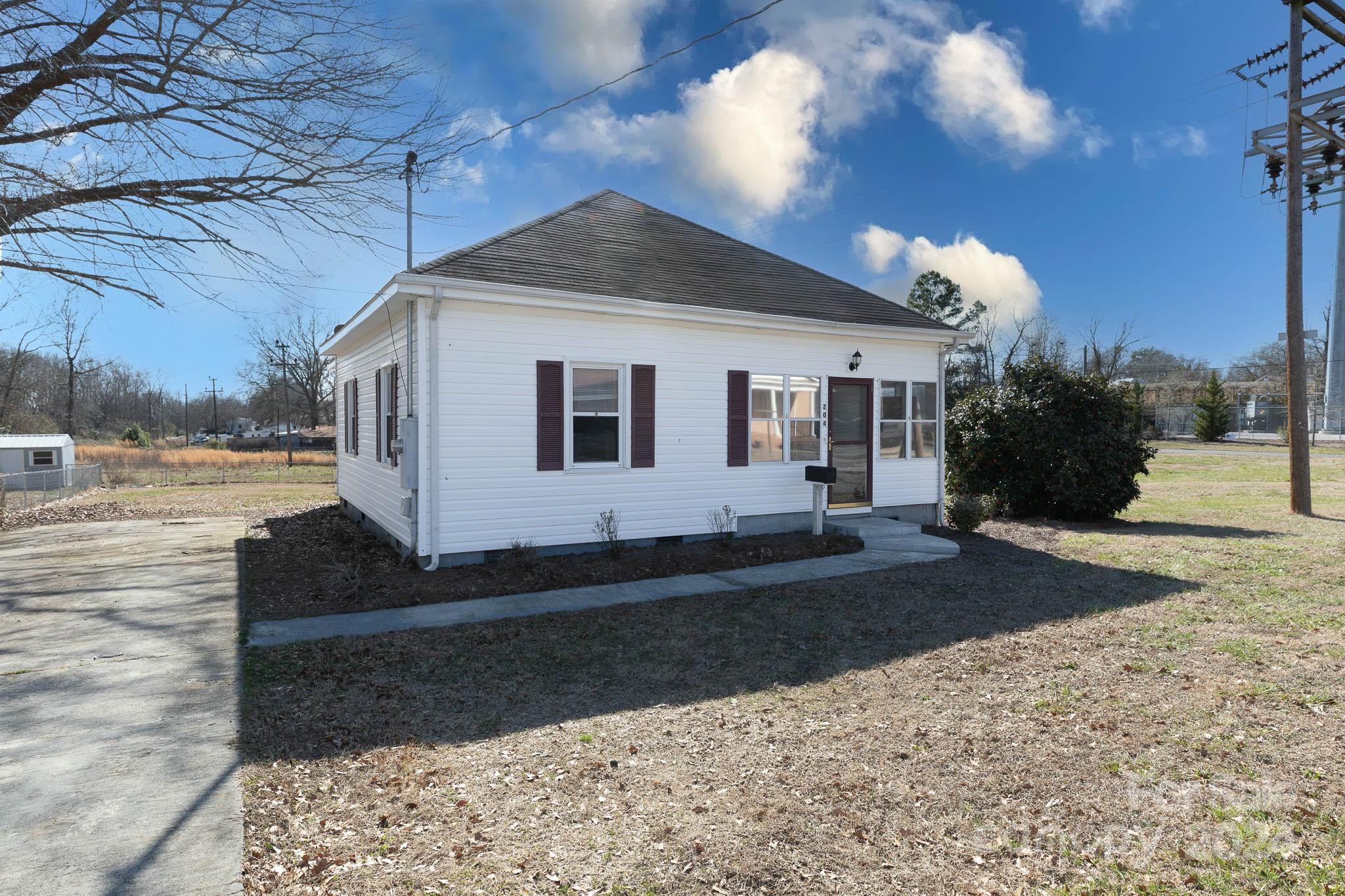 204 Hampshire Lane