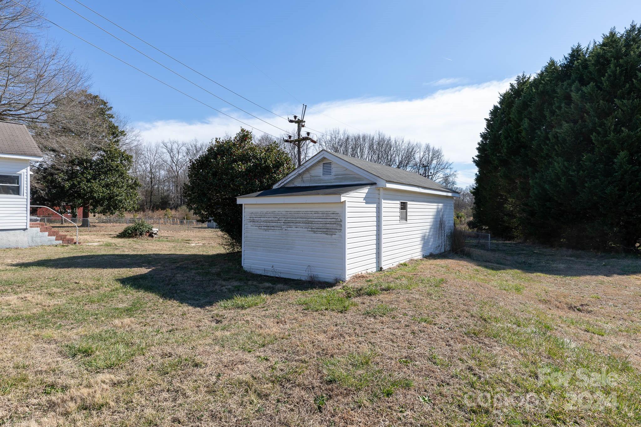 204 Hampshire Lane
