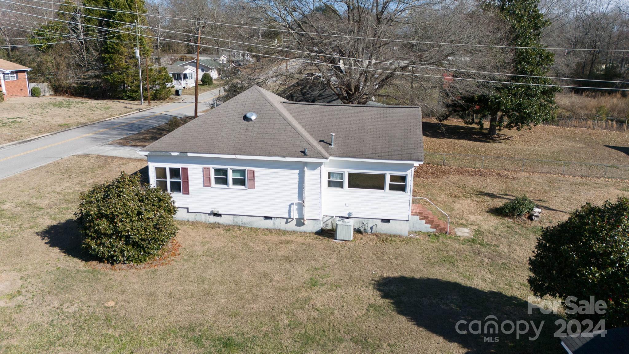 204 Hampshire Lane