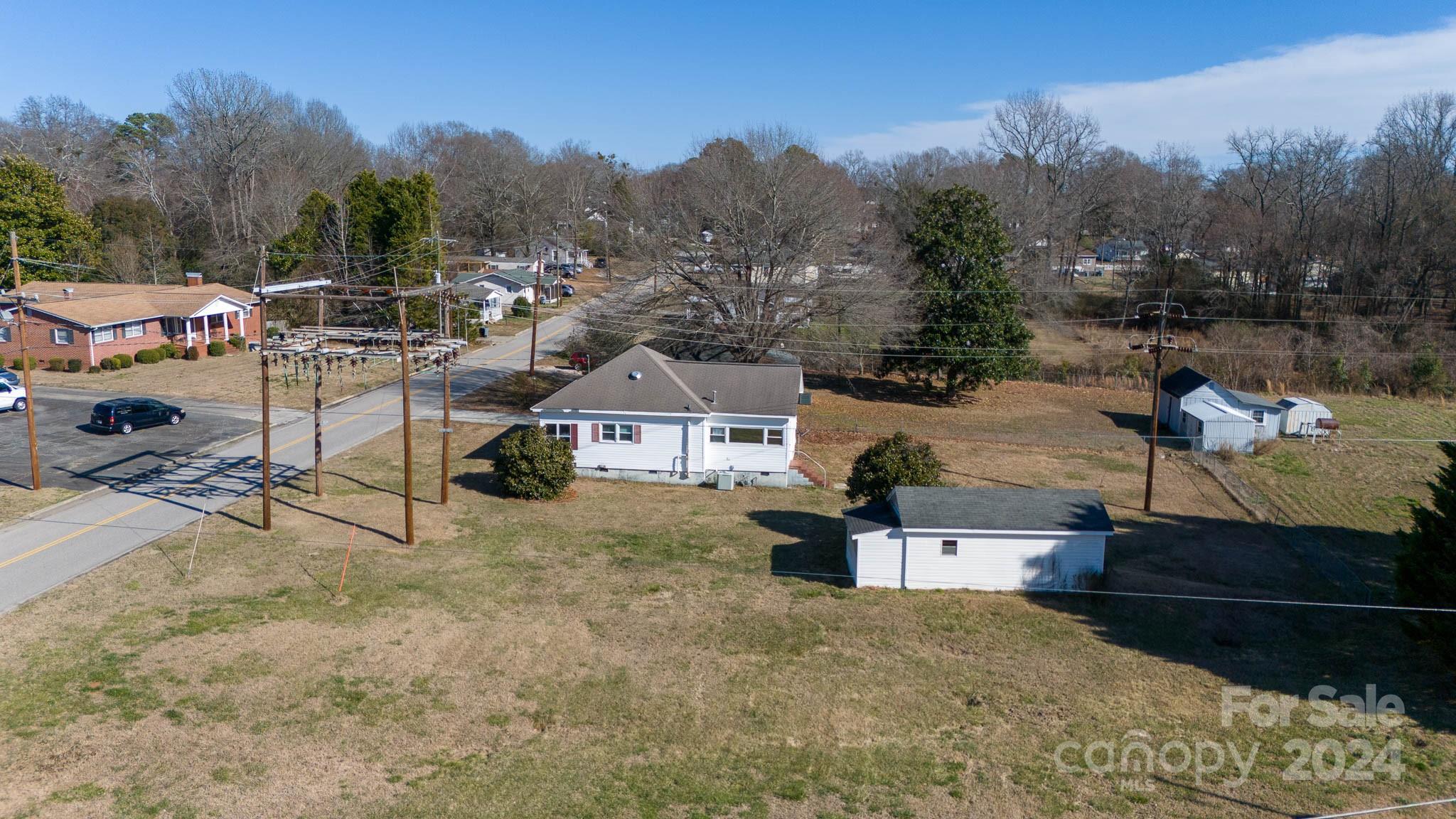 204 Hampshire Lane
