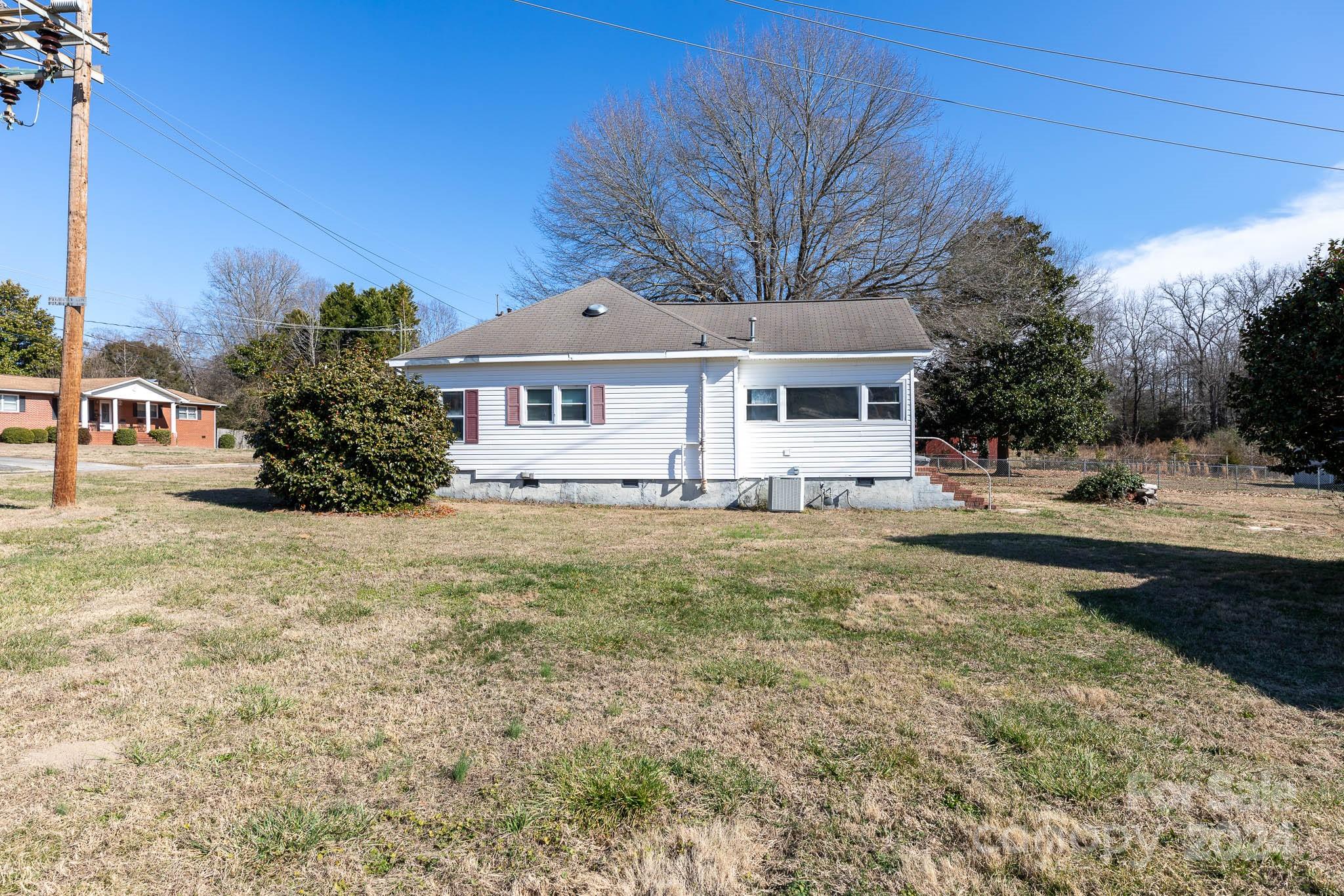 204 Hampshire Lane