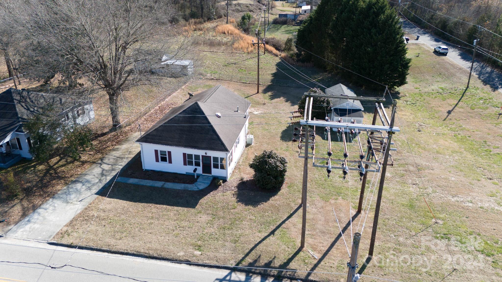 204 Hampshire Lane