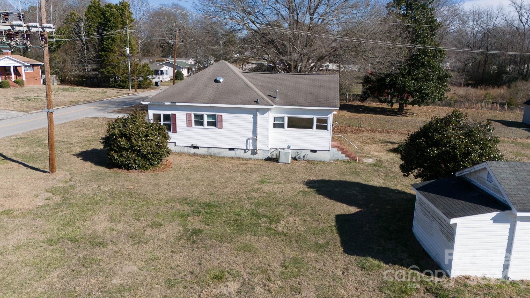 204 Hampshire Lane