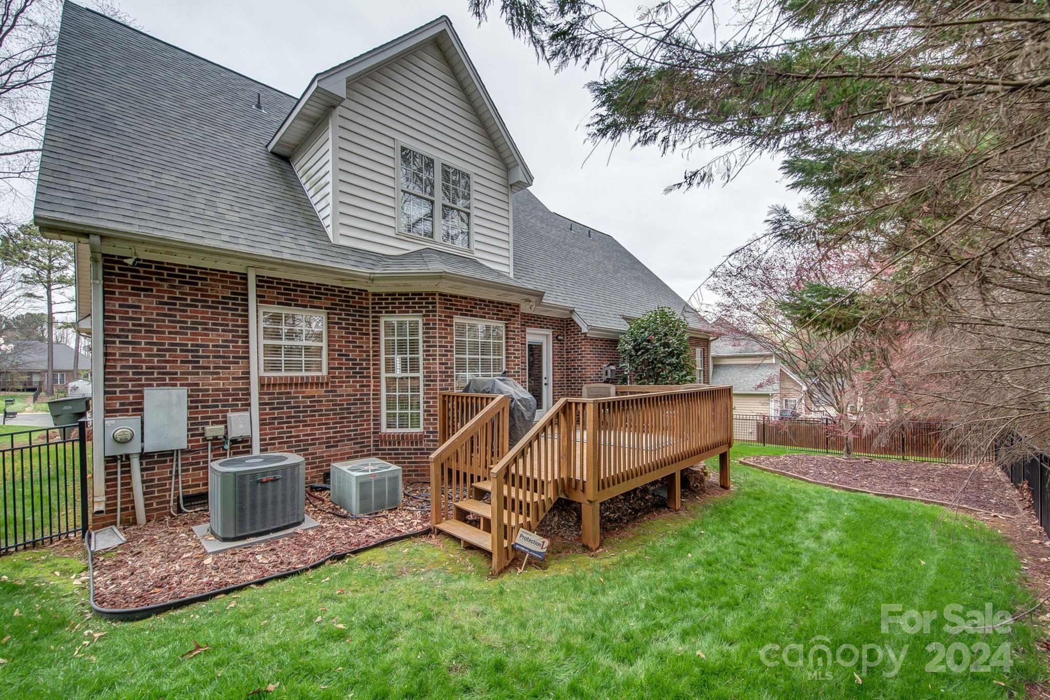 1850 Abbotsford Court