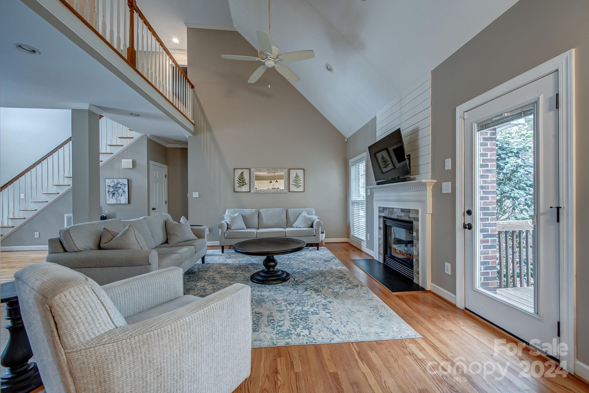 1850 Abbotsford Court