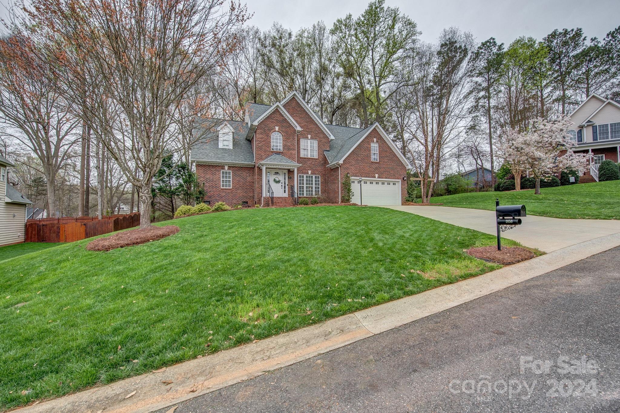 1850 Abbotsford Court