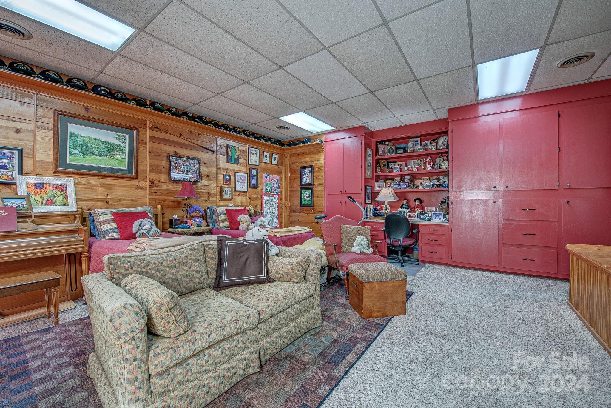 926 Sandswood Drive