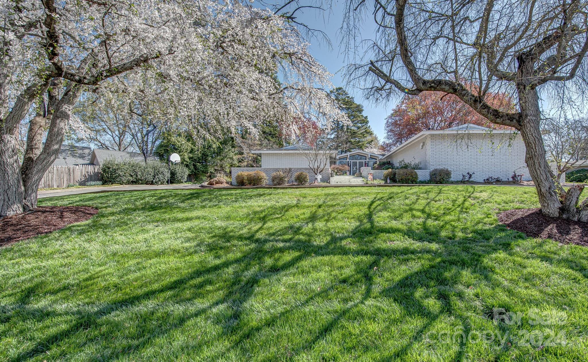 926 Sandswood Drive