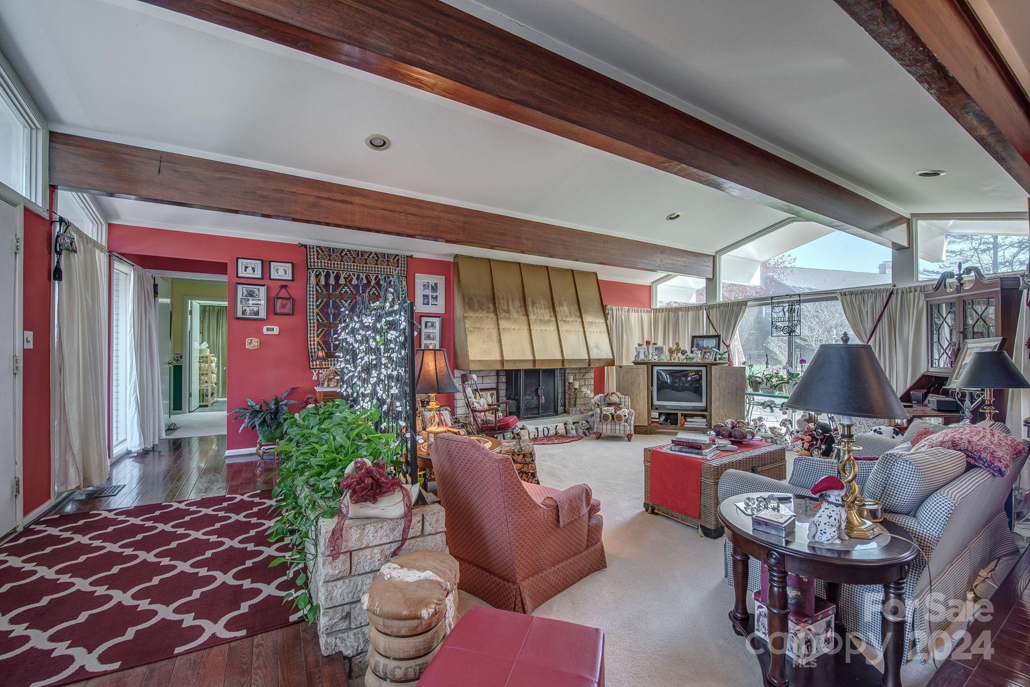 926 Sandswood Drive