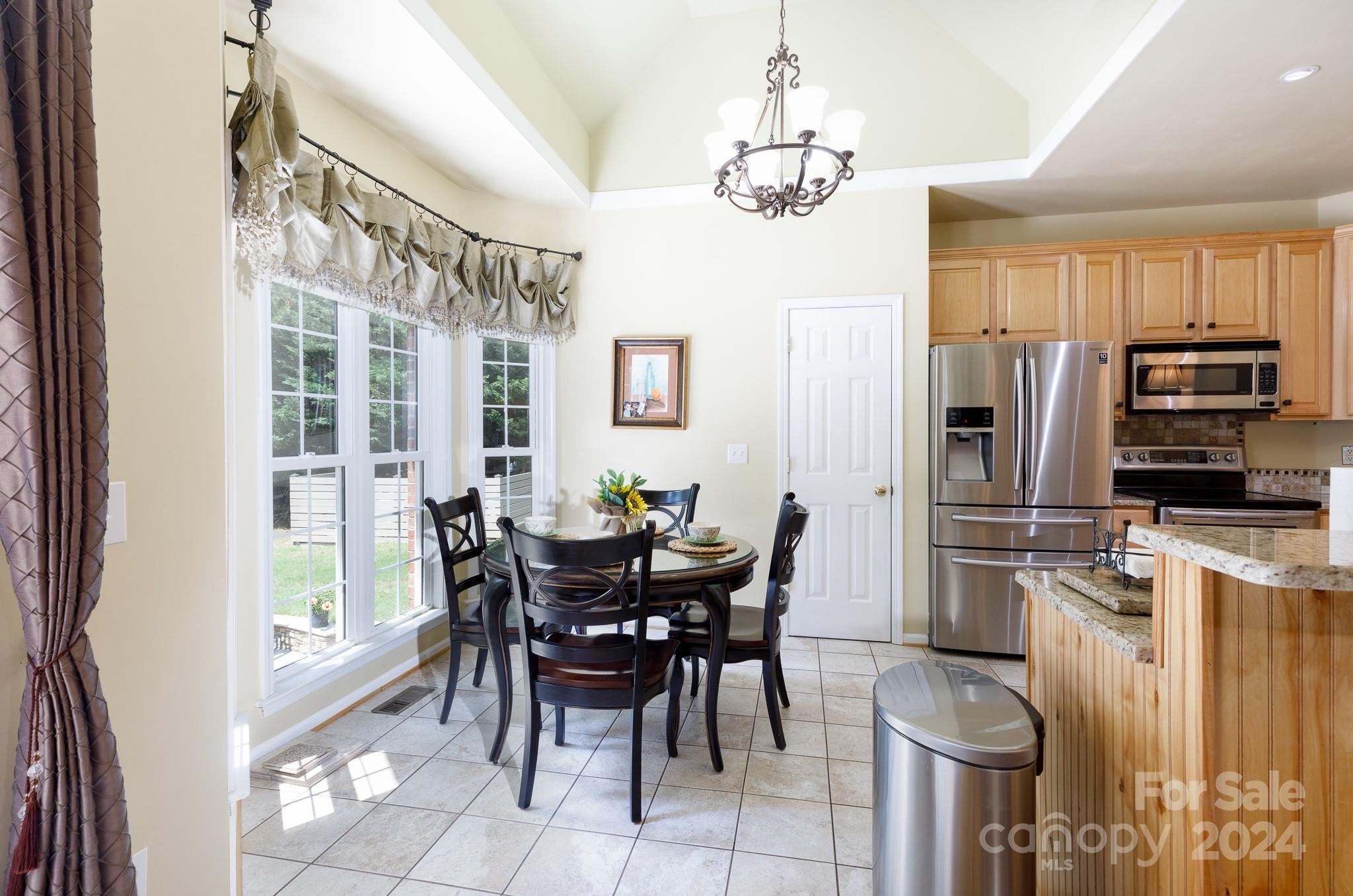 4237 Belle Meade Circle