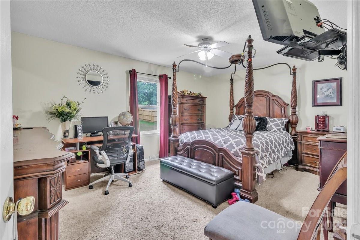 502 W Ormand Avenue