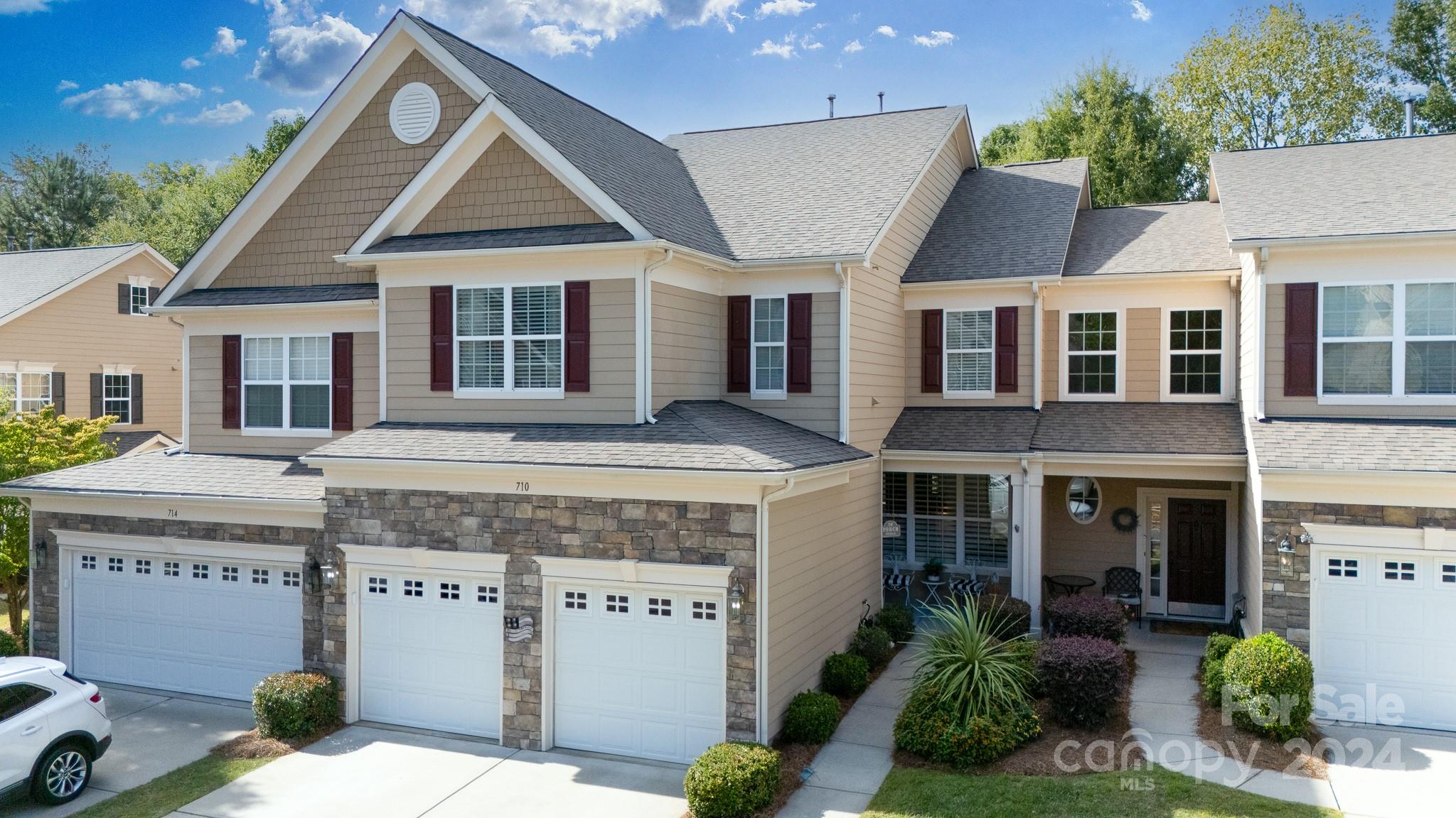 710 Deerbrook Lane