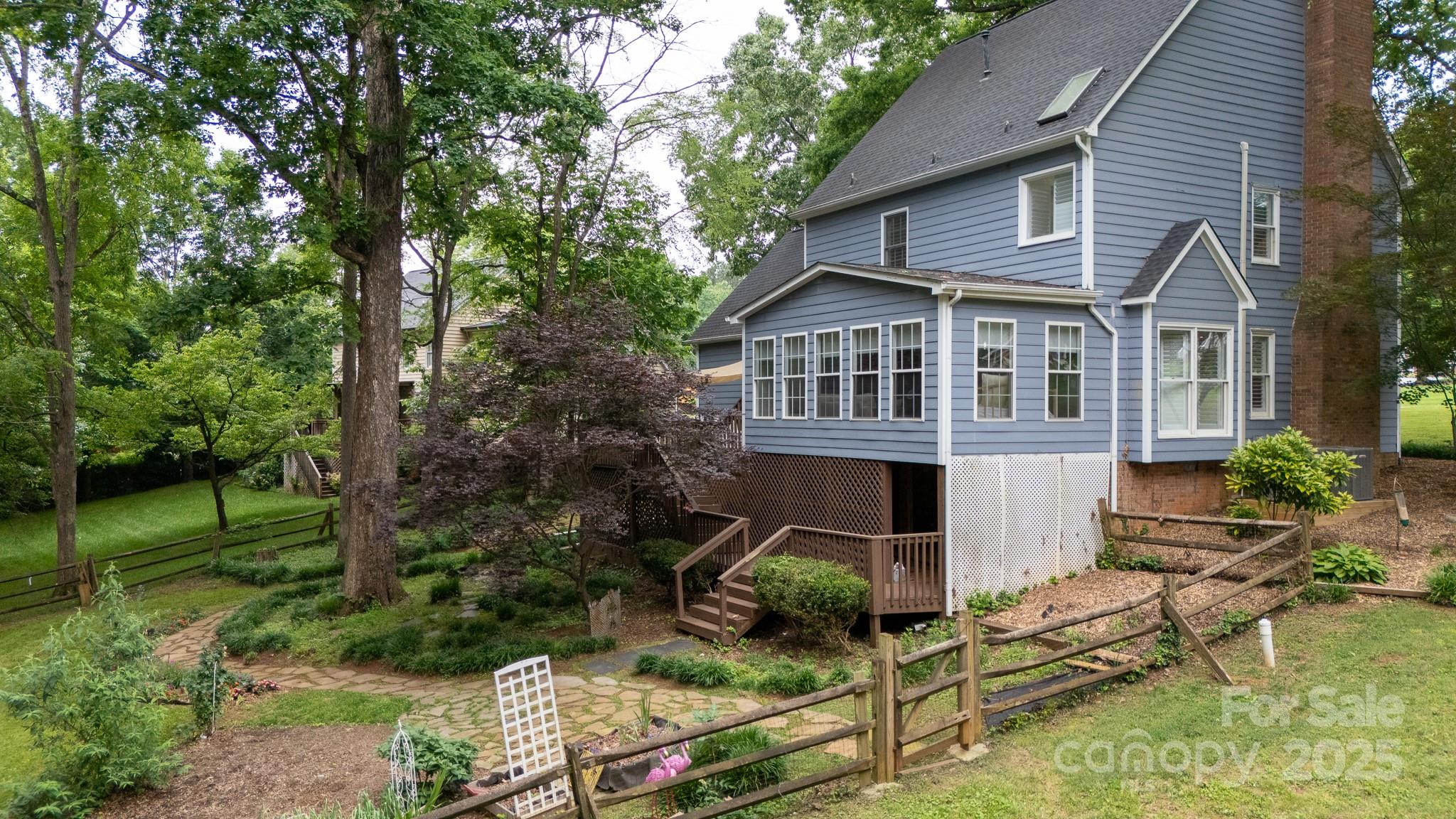 211 Southfork Drive