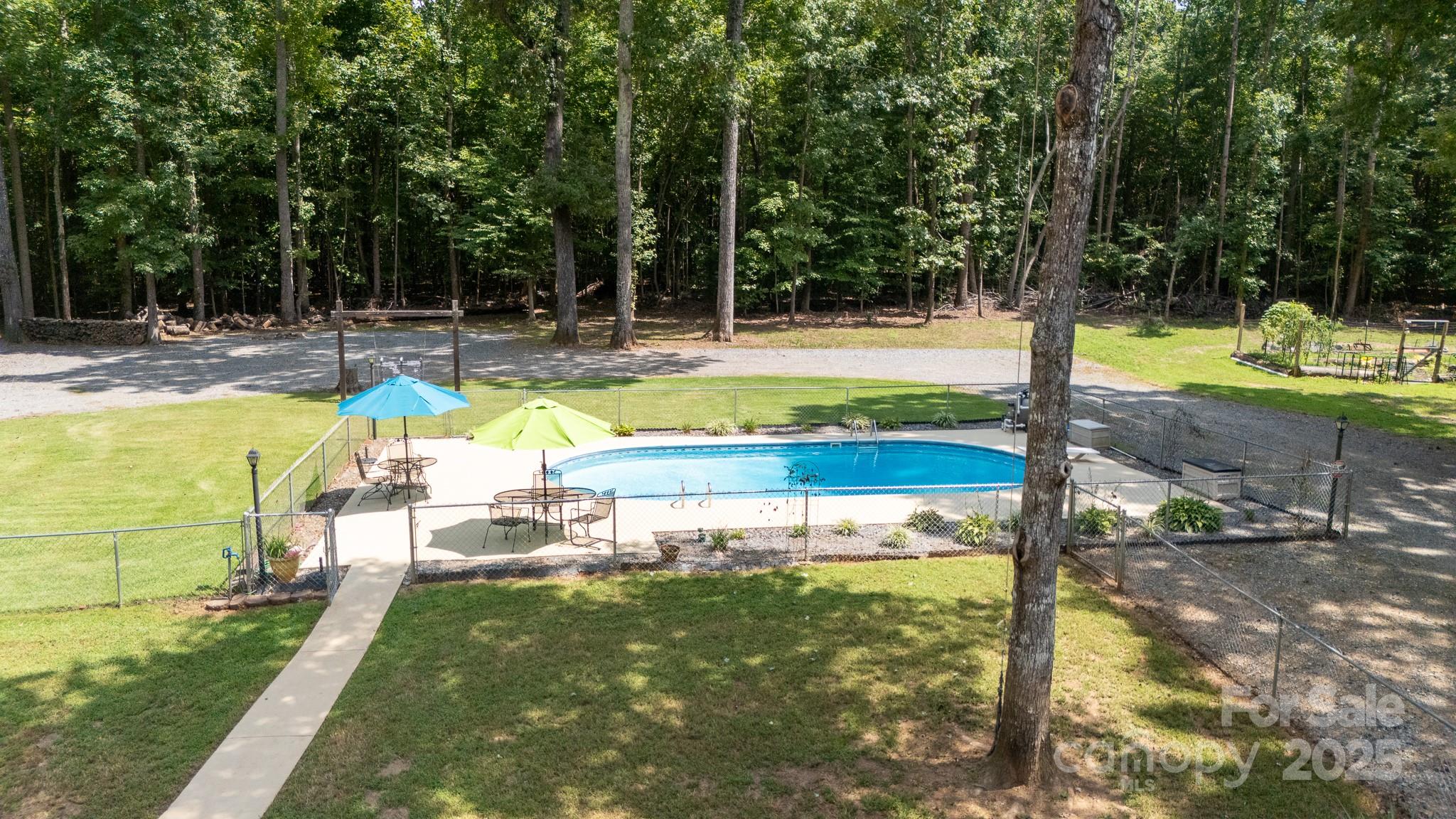 4520 Belhaven Forest Drive
