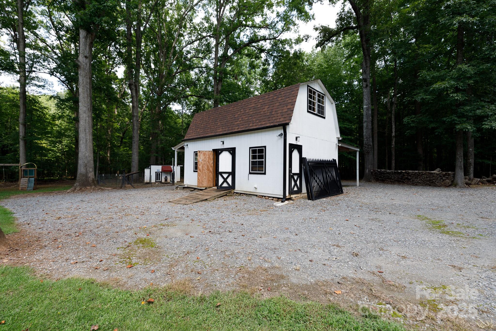 4520 Belhaven Forest Drive