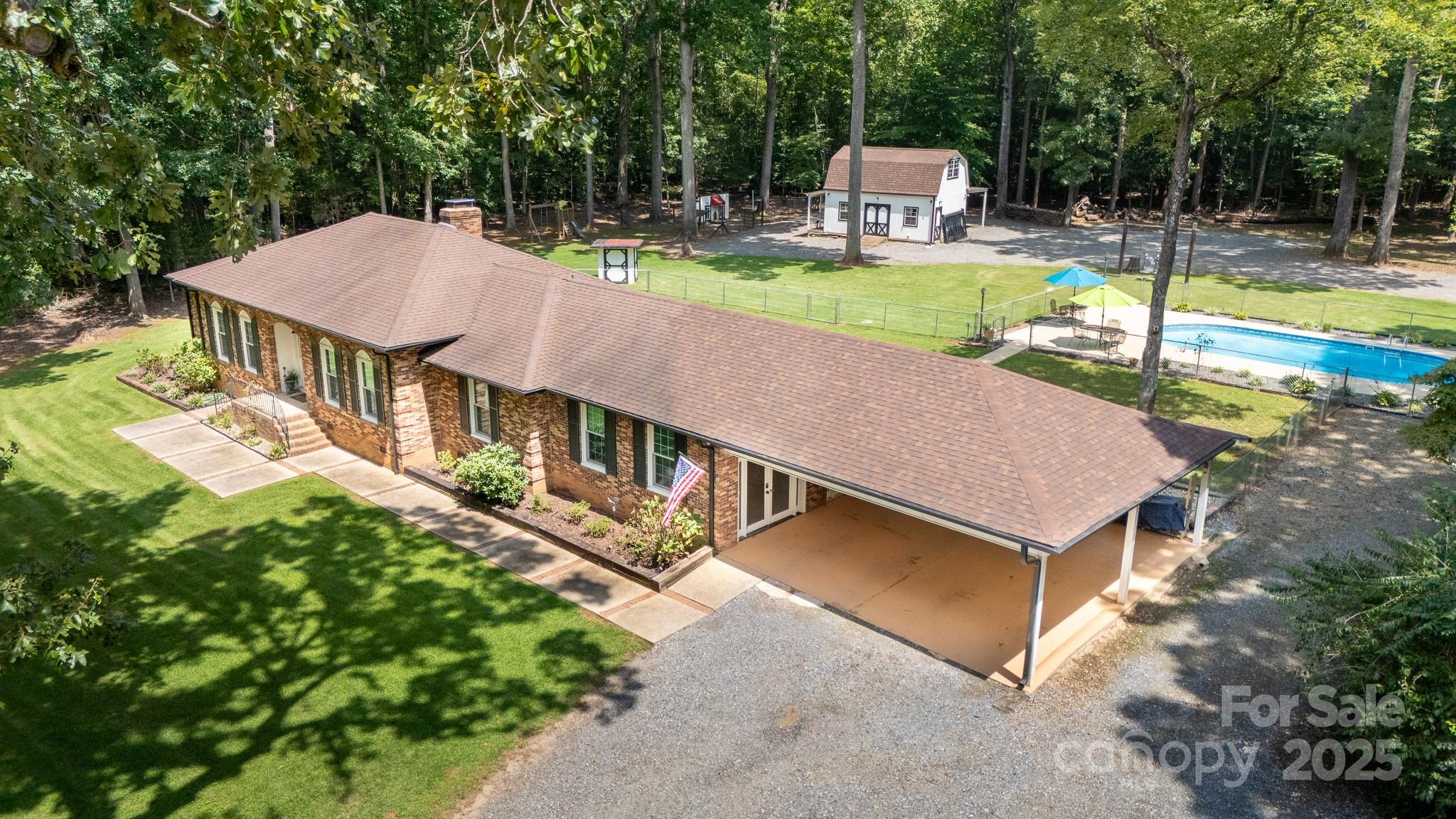4520 Belhaven Forest Drive