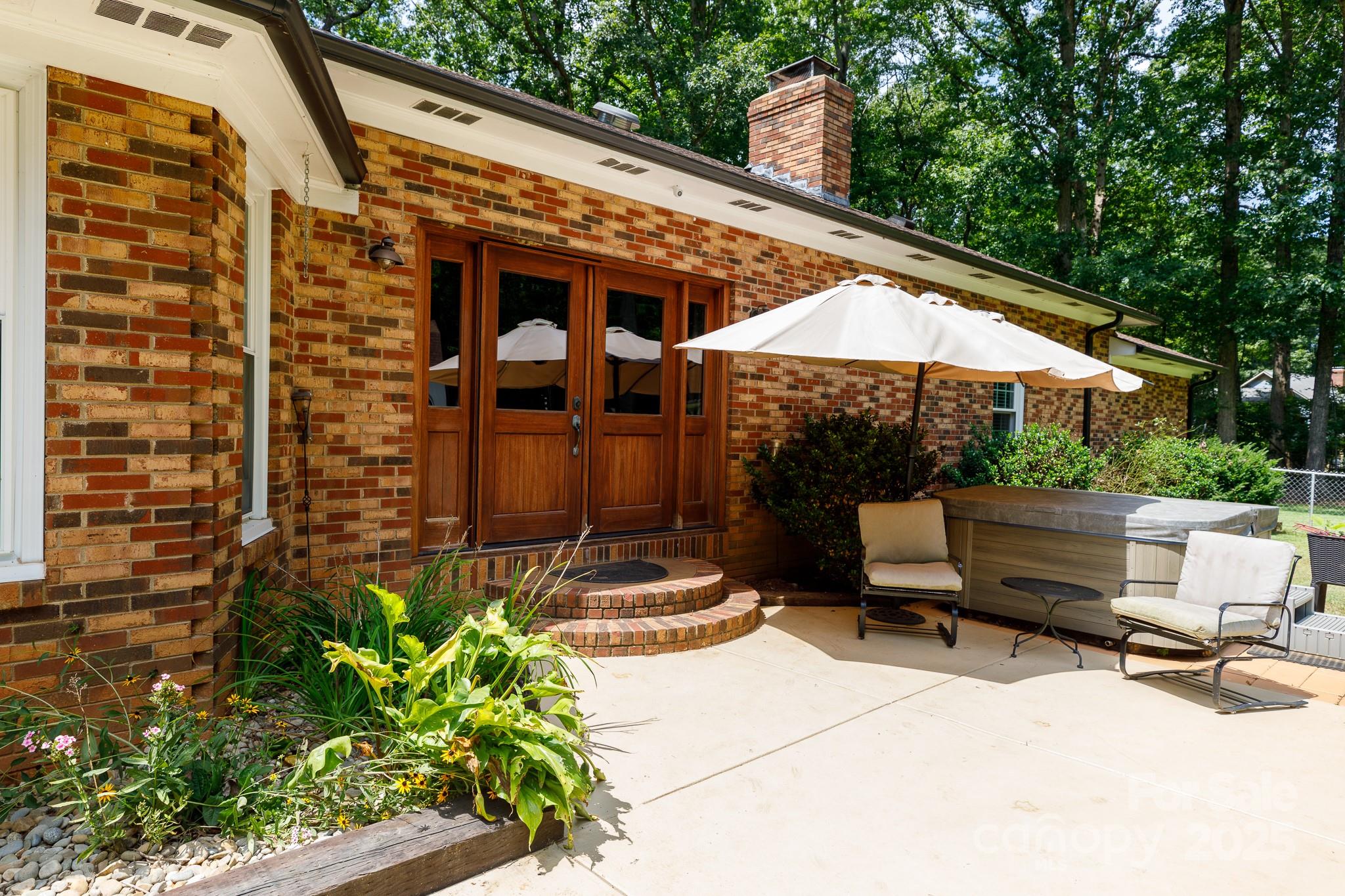 4520 Belhaven Forest Drive