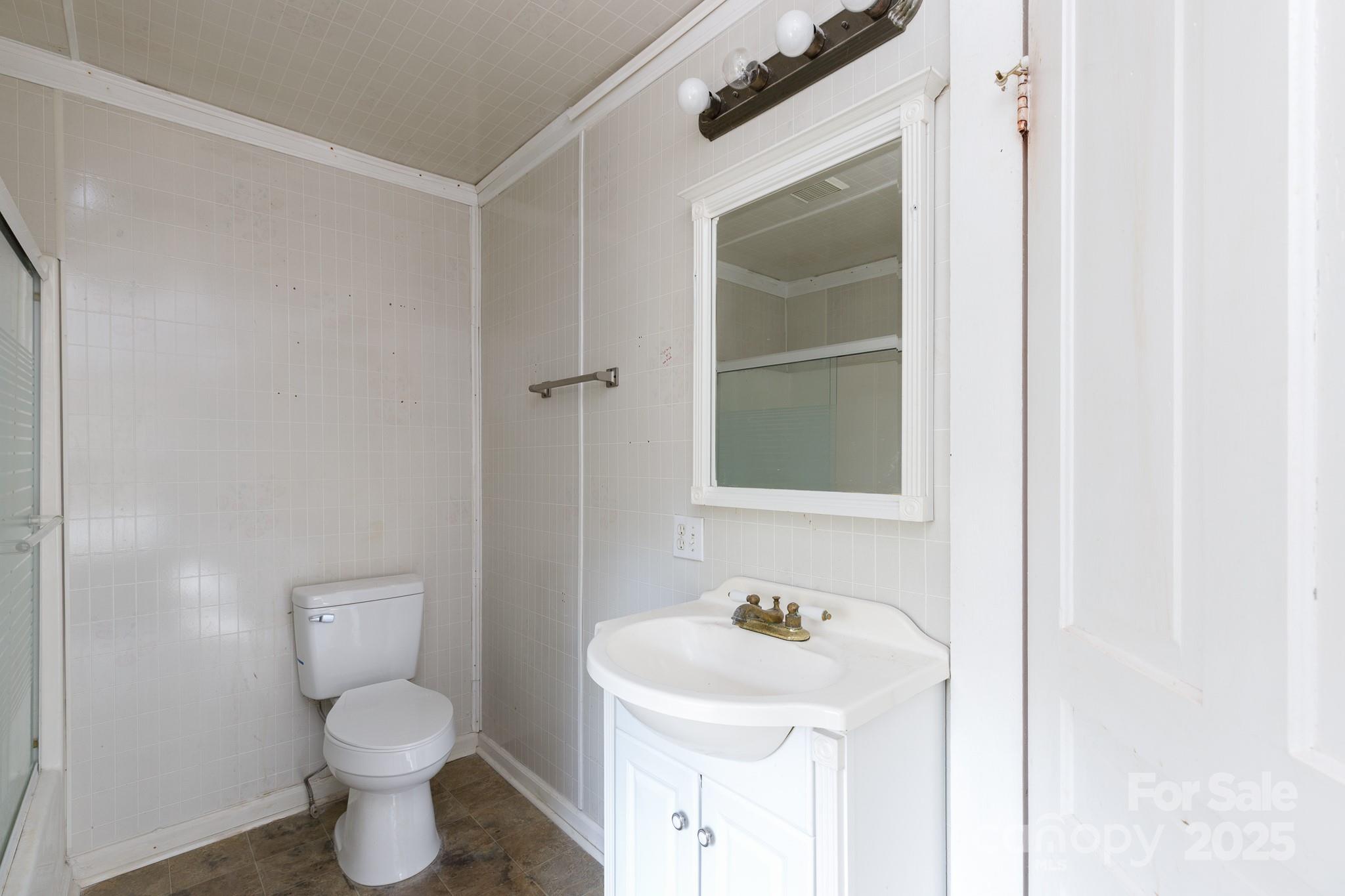 303 Kings Mountain Street