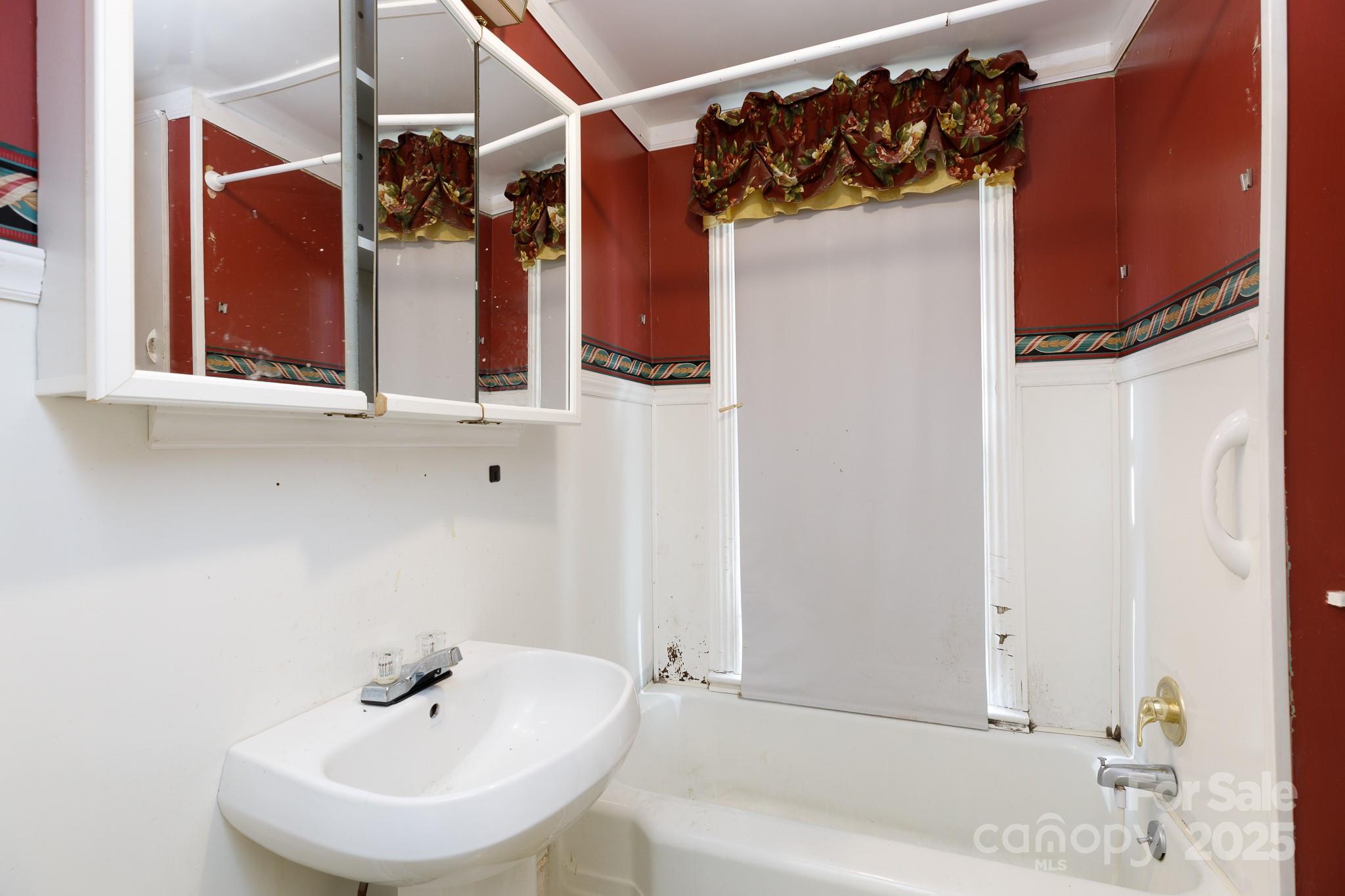 303 Kings Mountain Street