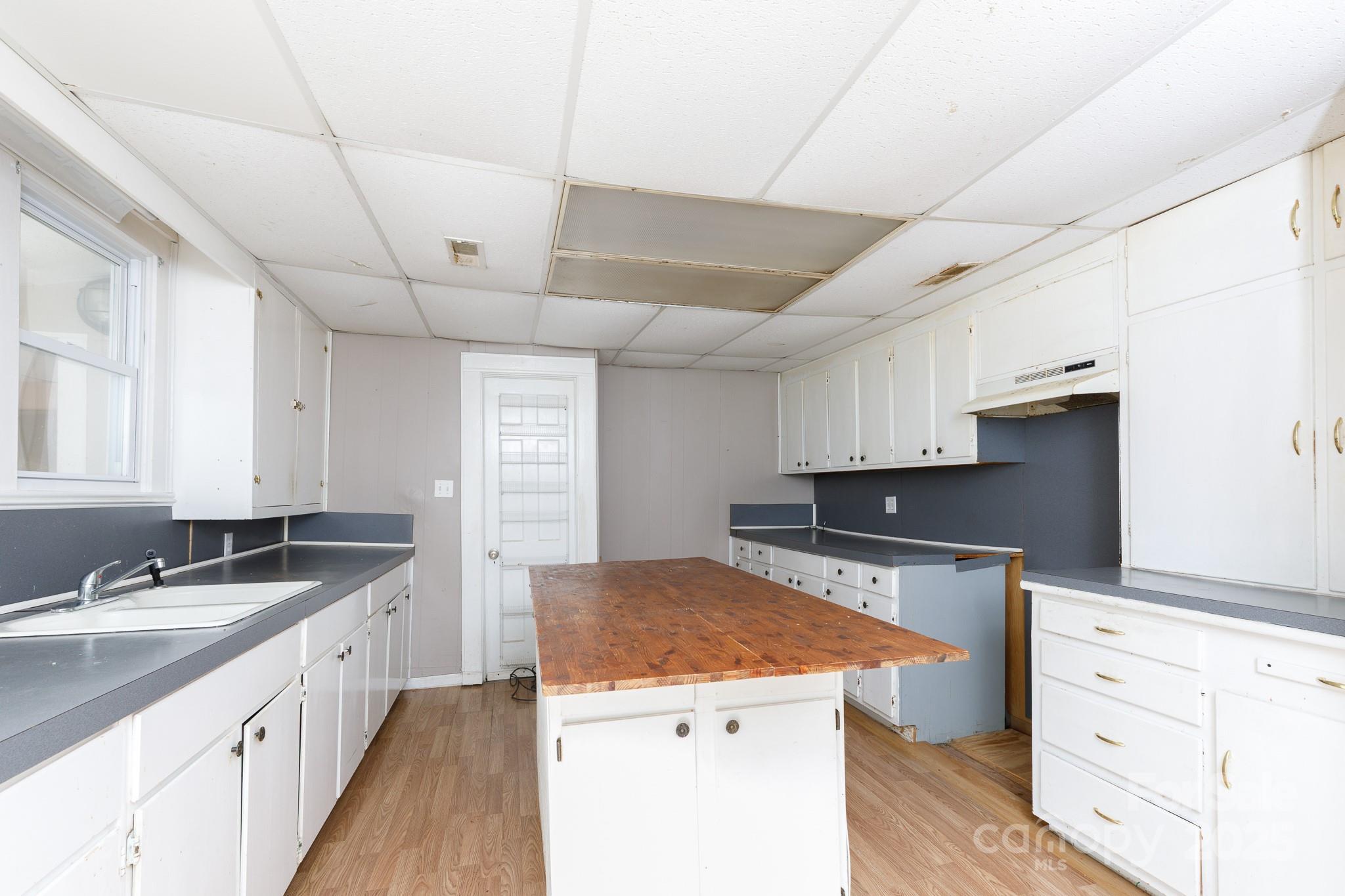 303 Kings Mountain Street