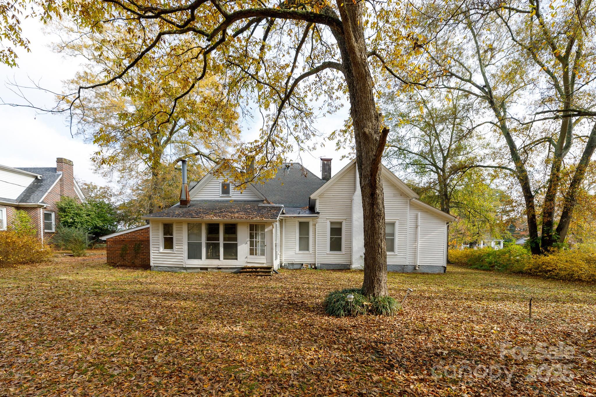 303 Kings Mountain Street