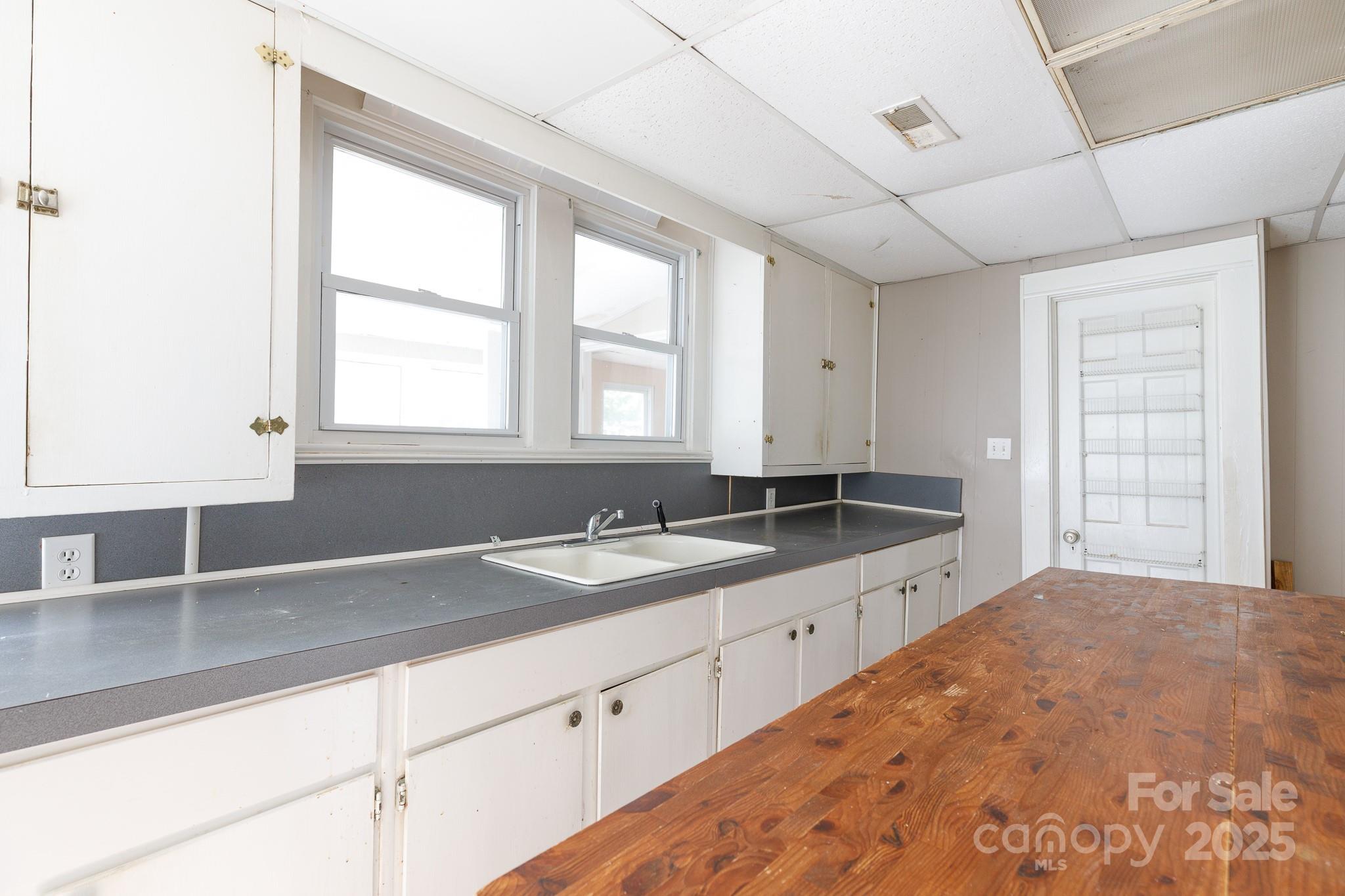 303 Kings Mountain Street