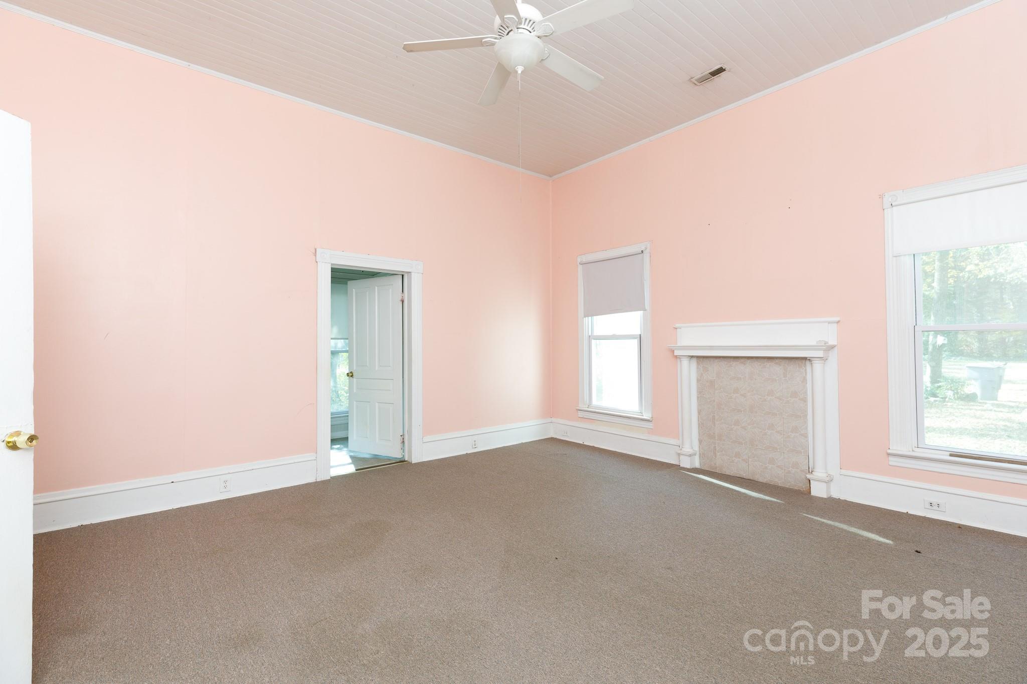 303 Kings Mountain Street