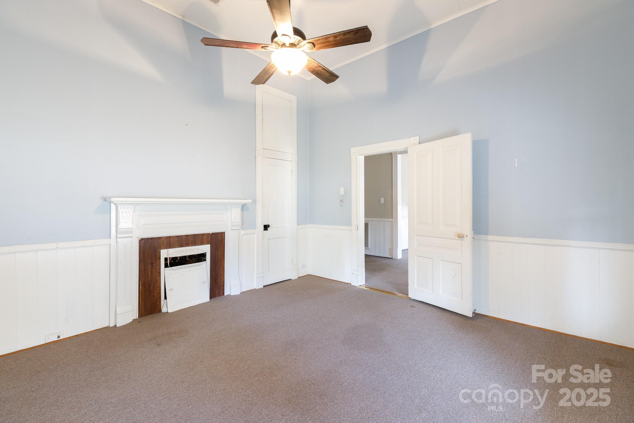 303 Kings Mountain Street