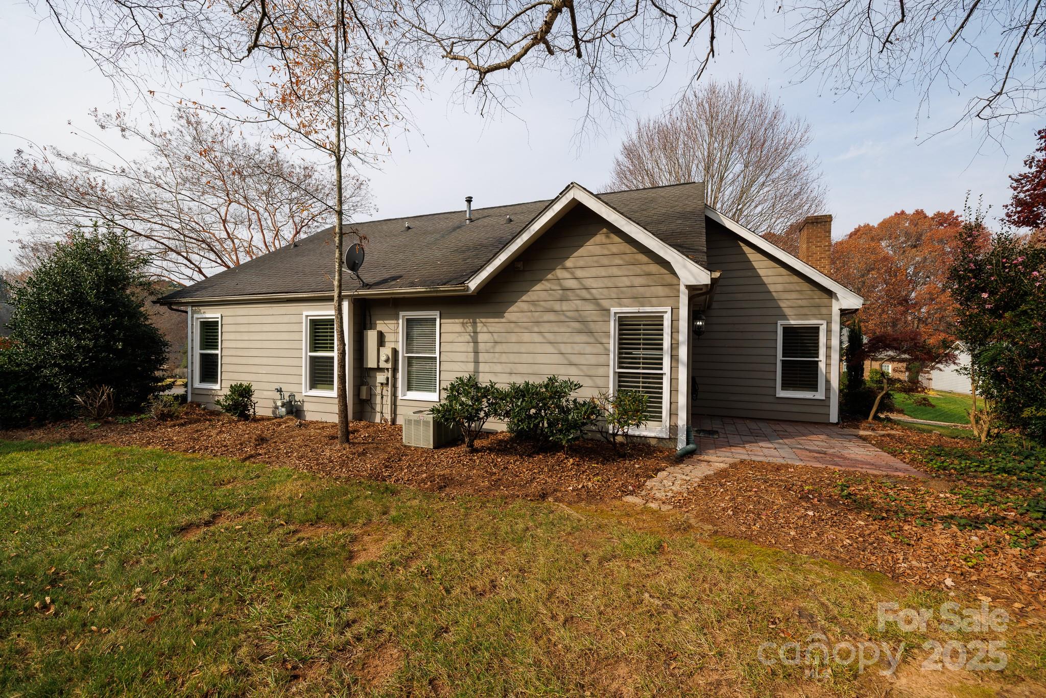 3033 River Ridge Drive