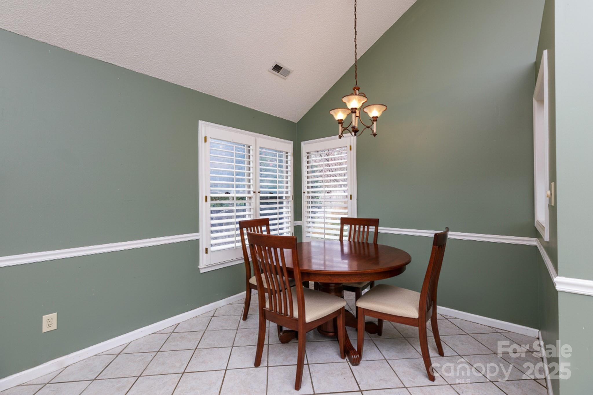 3033 River Ridge Drive