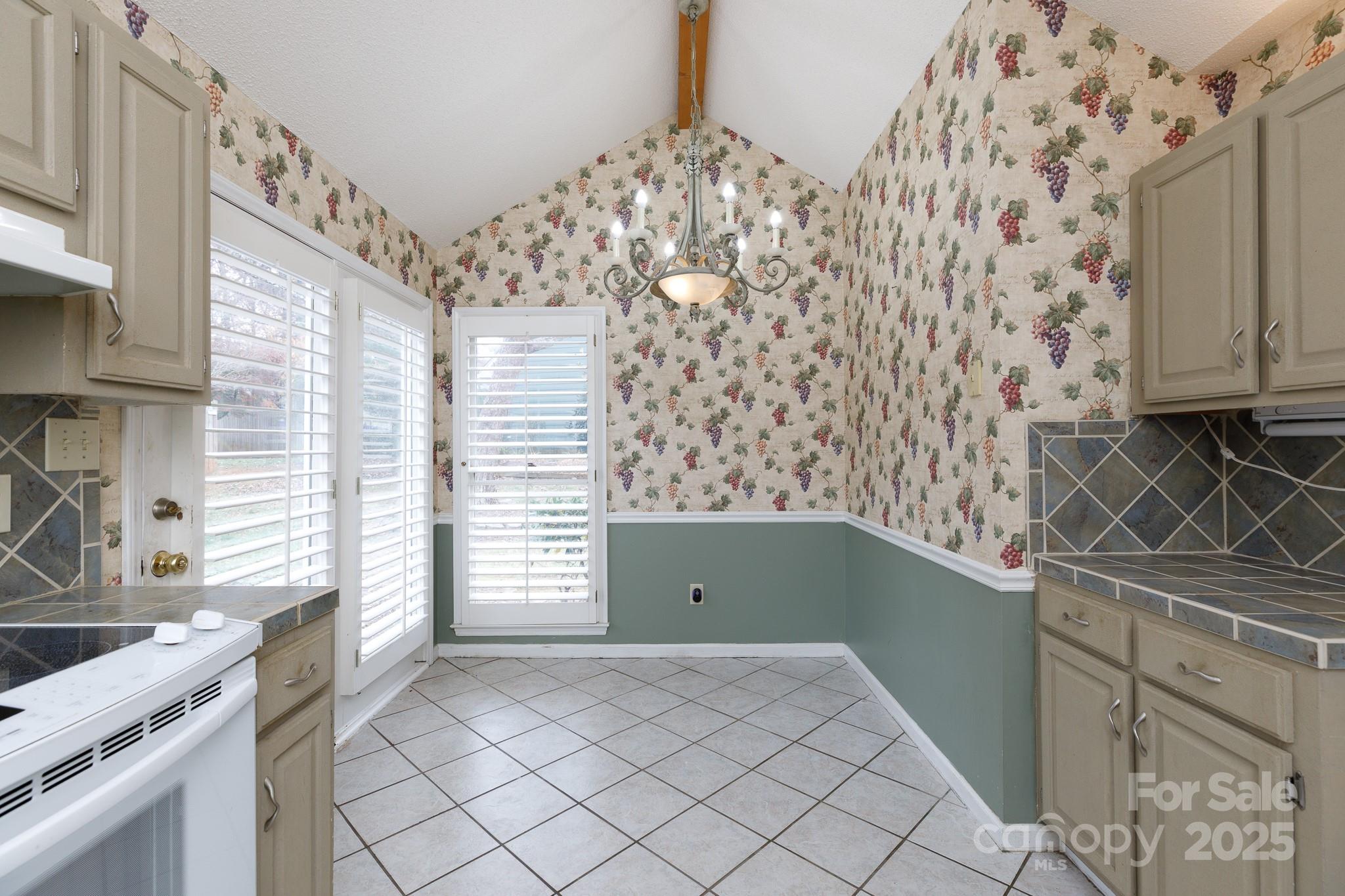3033 River Ridge Drive