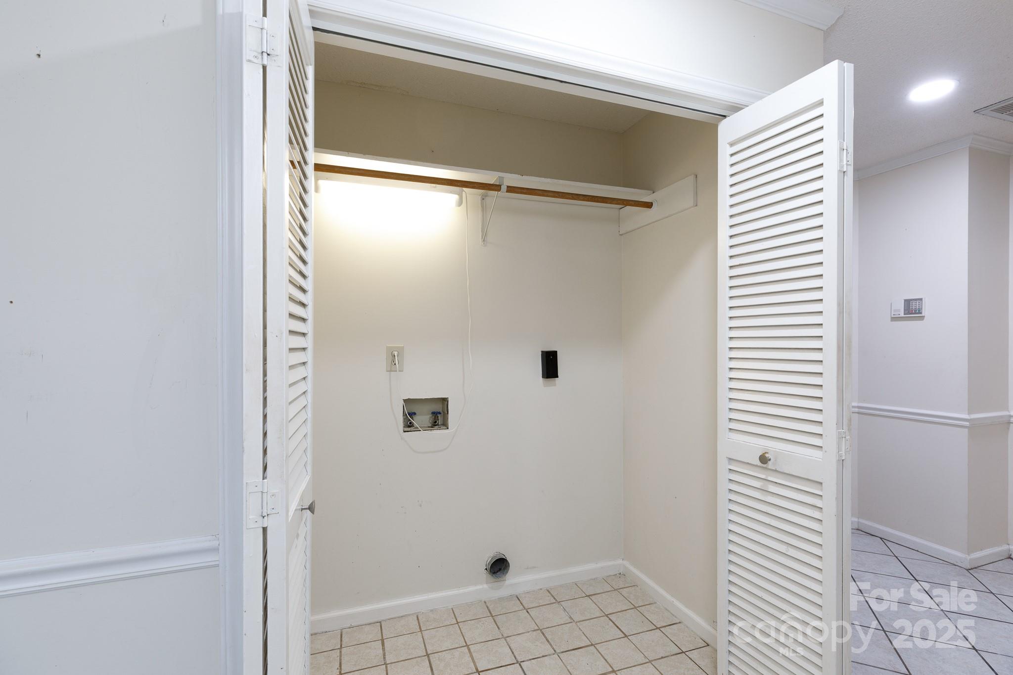 3033 River Ridge Drive