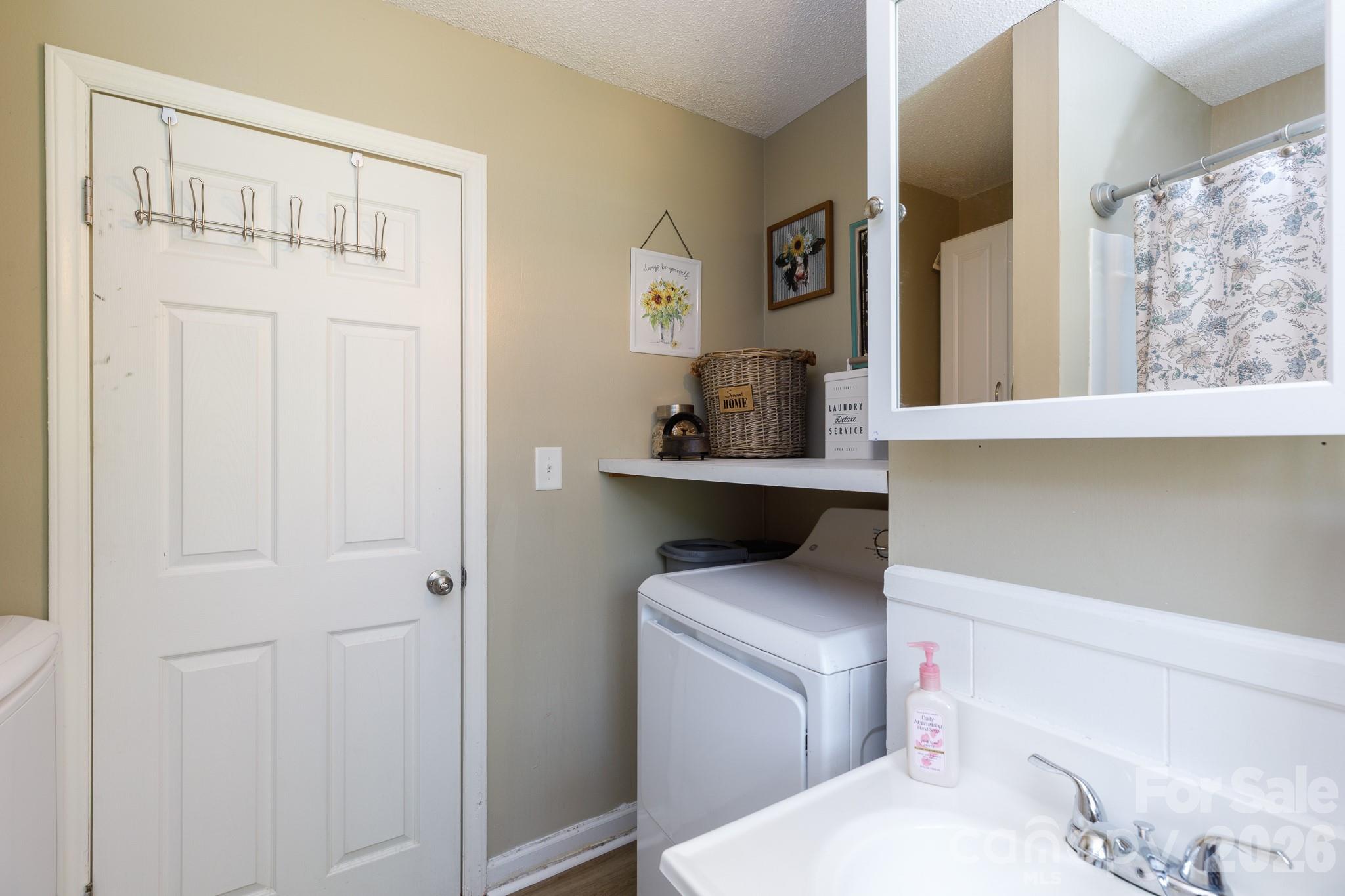 2640 Meadow Lark Lane