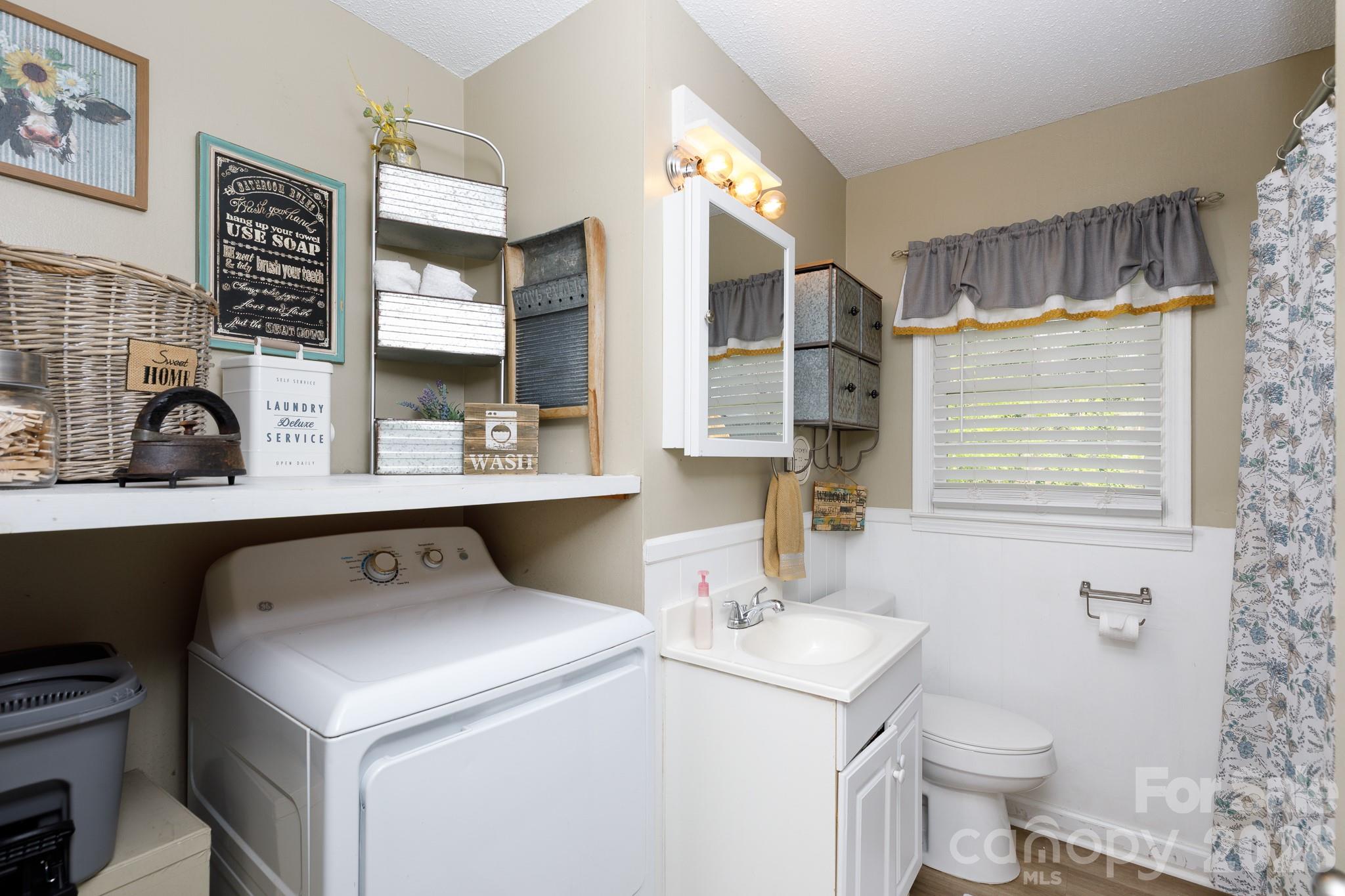 2640 Meadow Lark Lane