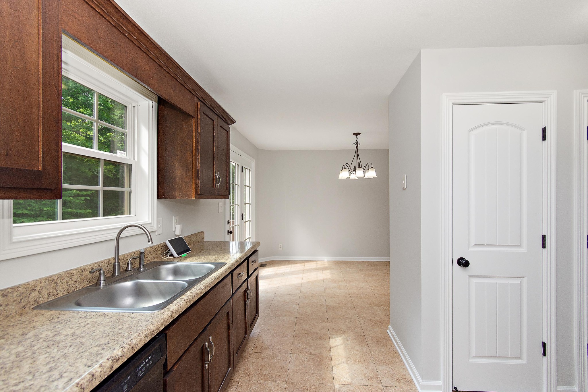552 Magnolia Dr
