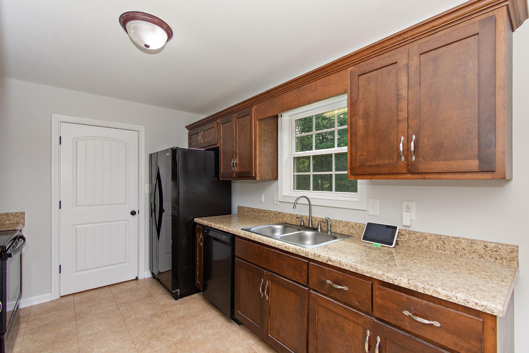 552 Magnolia Dr