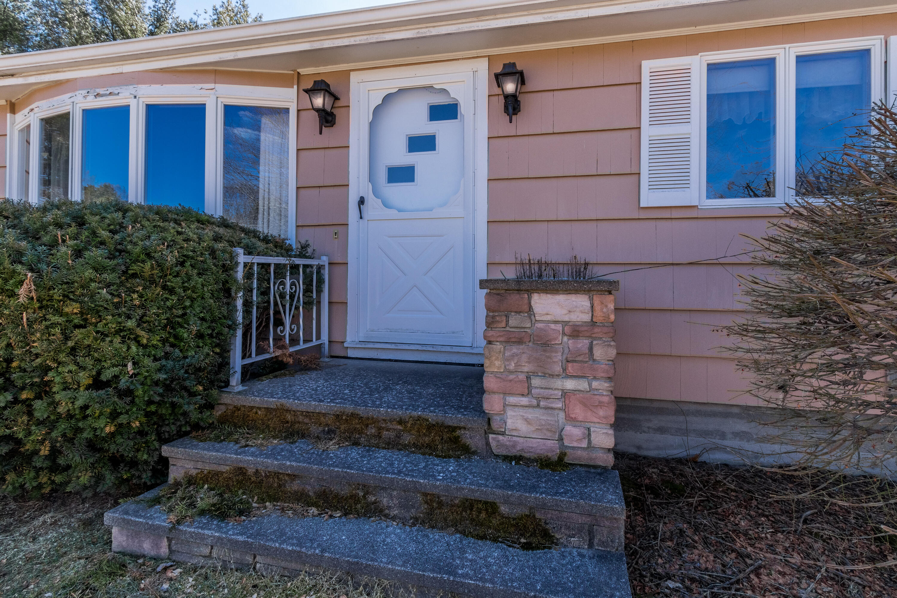 51 Pine Point Road