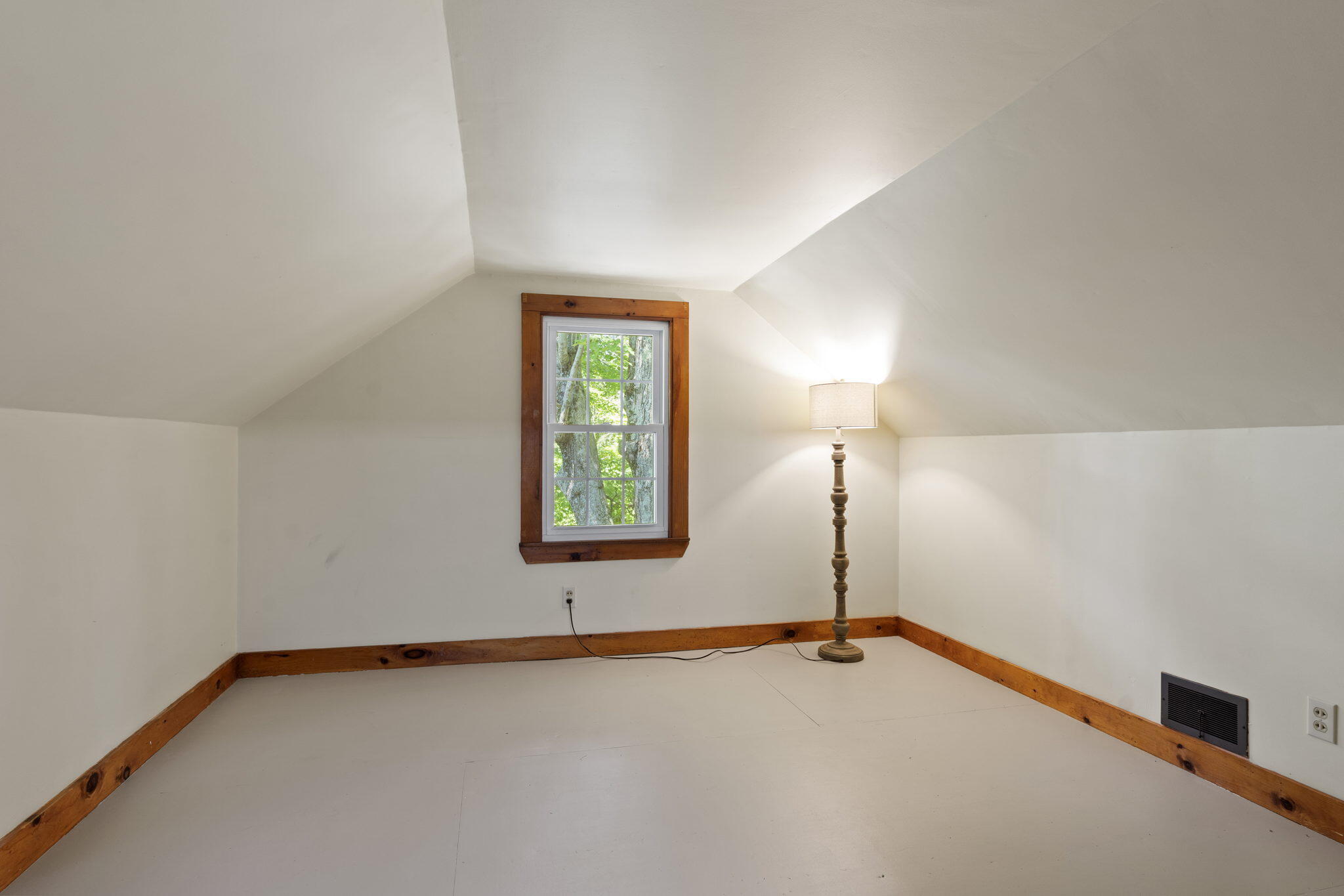 9 Chamberlain Avenue