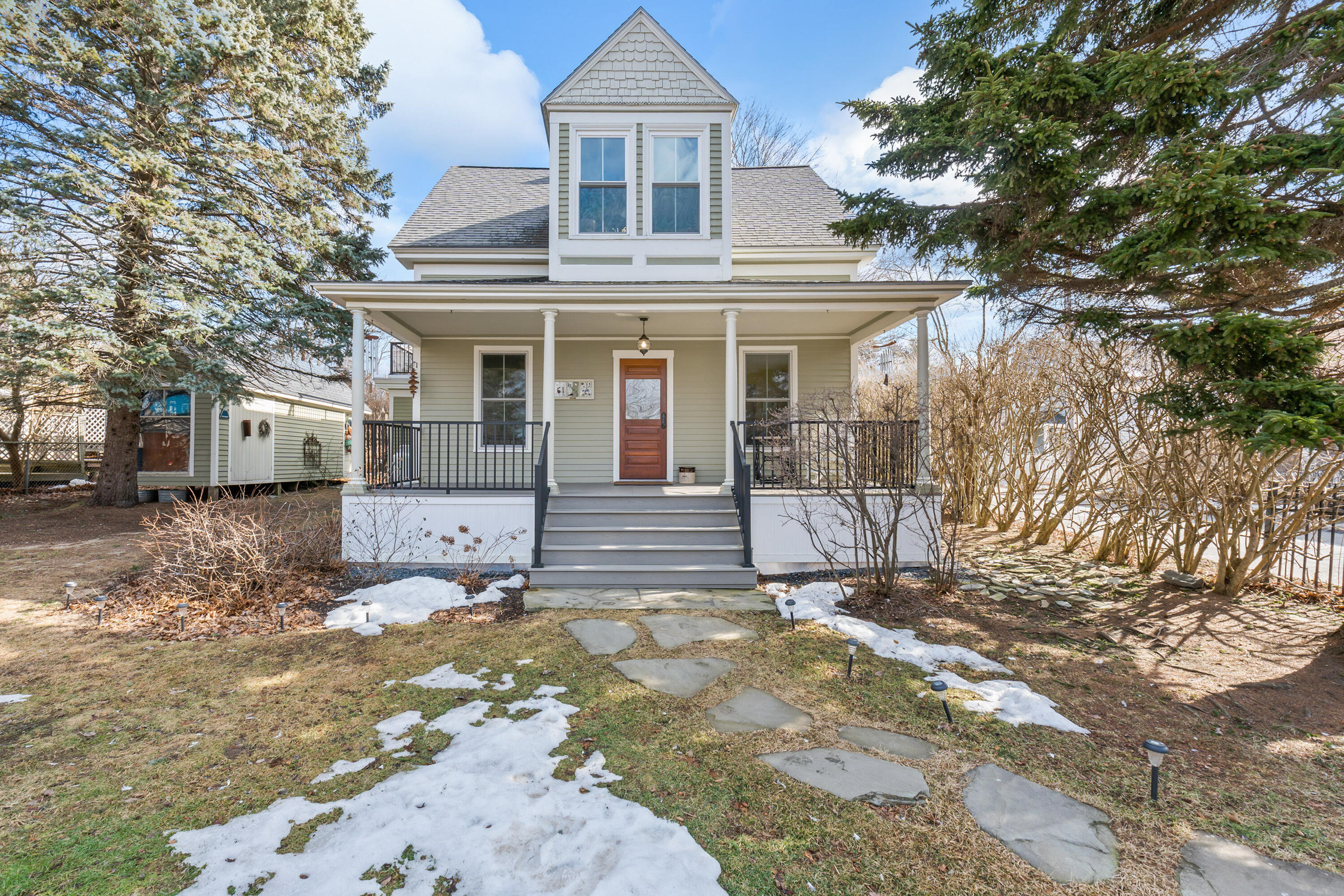 61 Island Avenue