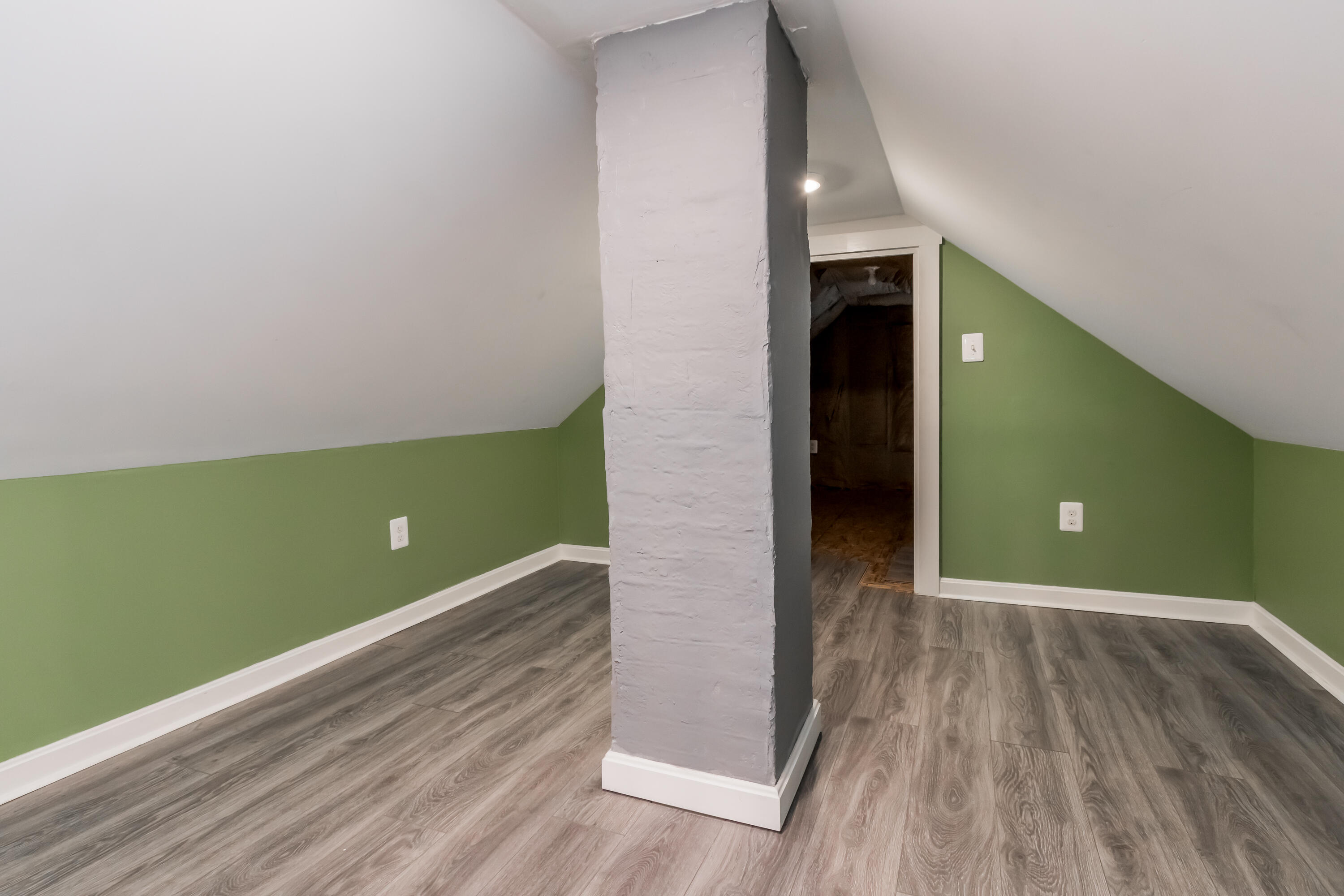 98 Longwoods Road