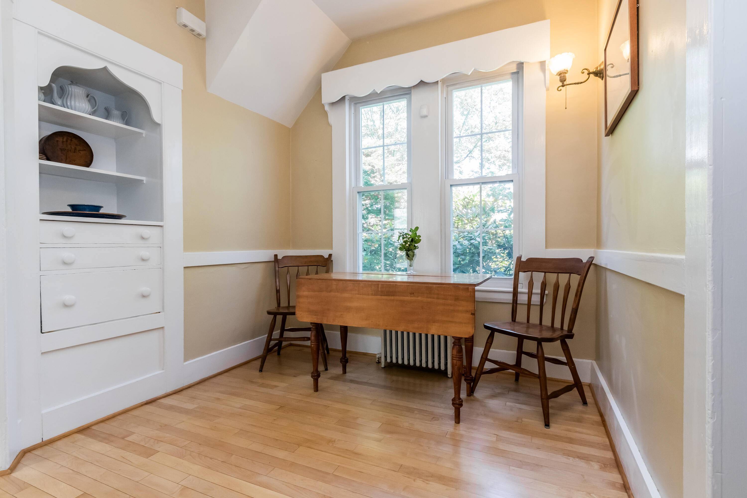 30 Flaggy Meadow Road