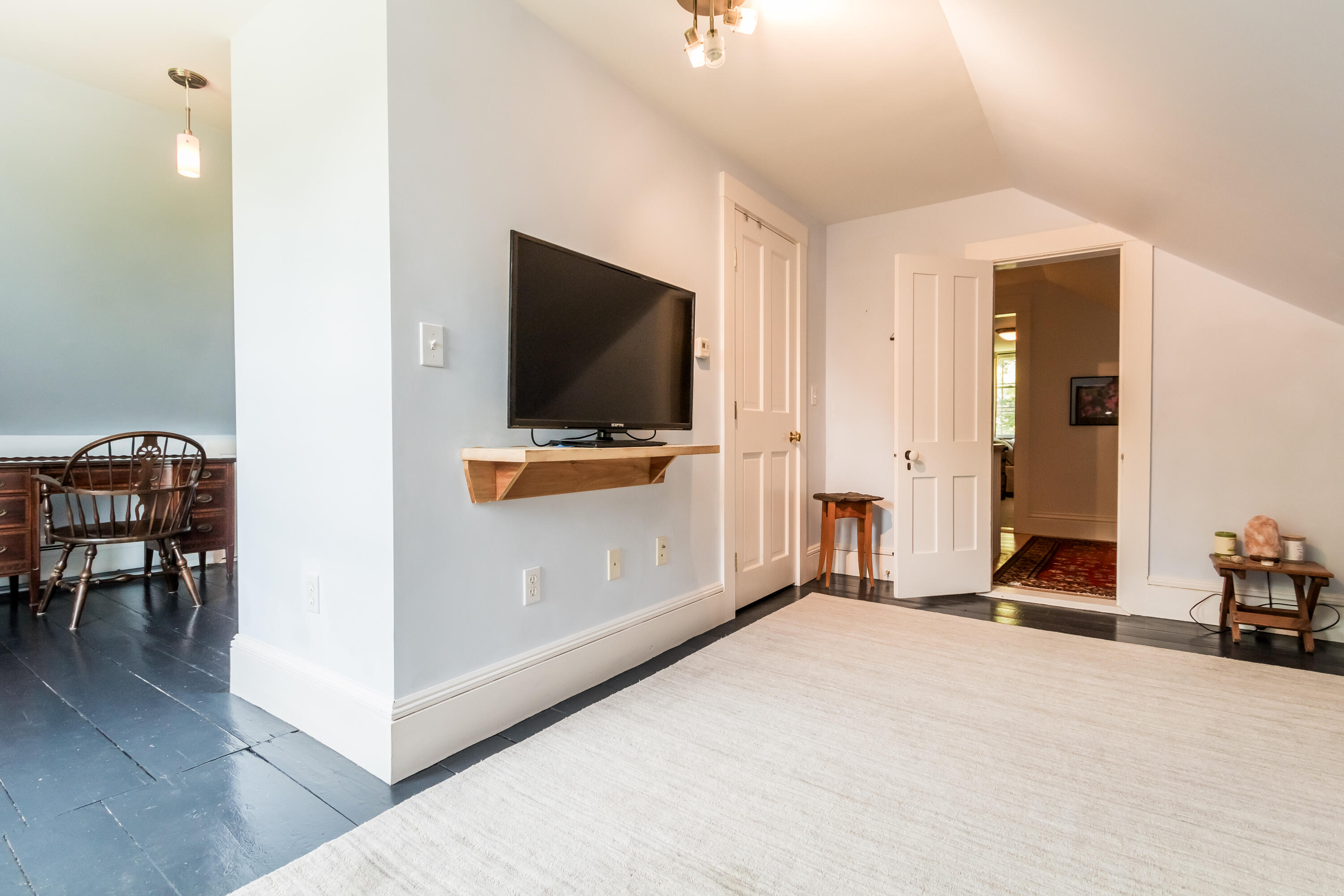 30 Flaggy Meadow Road