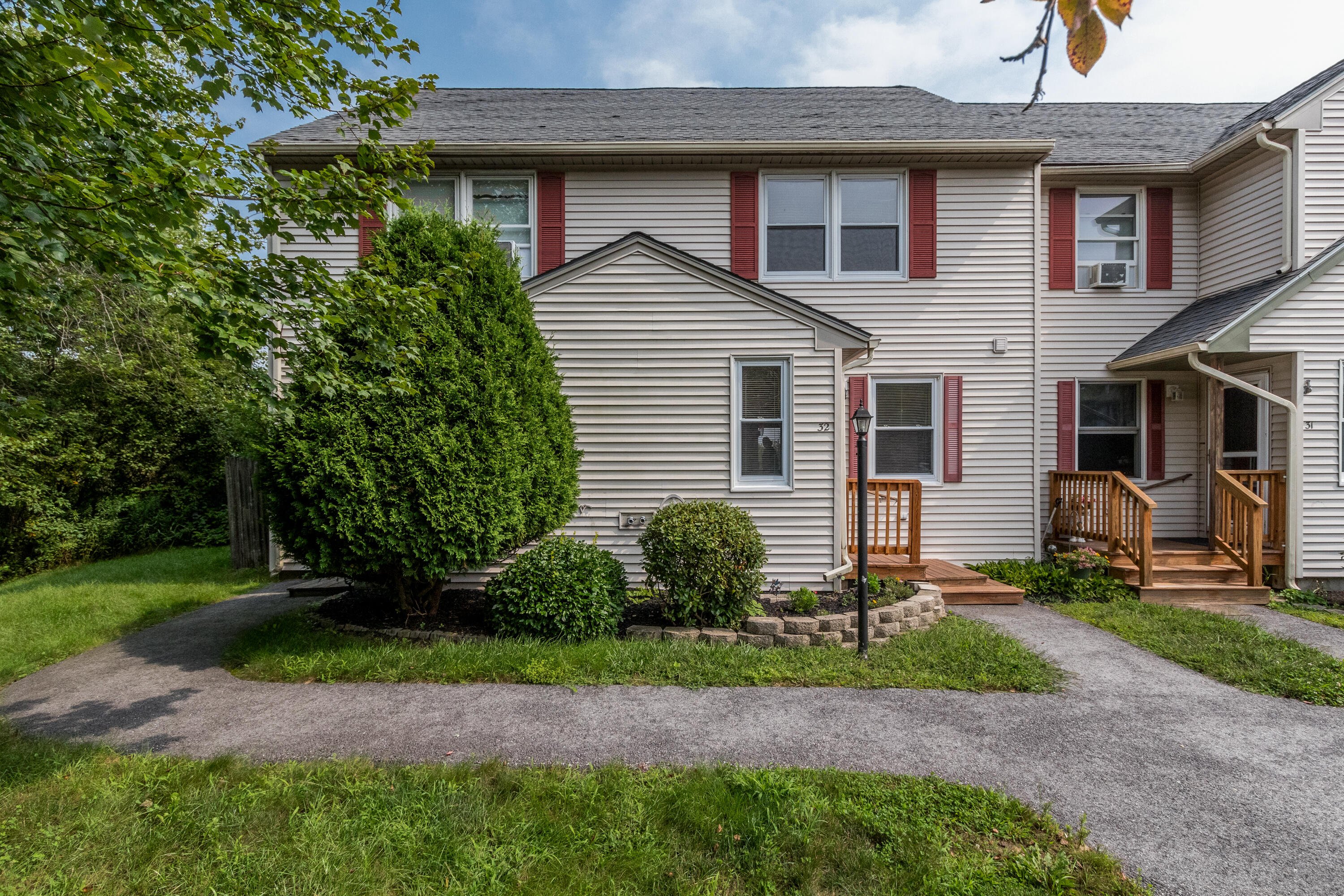 125 Portland Avenue, 32