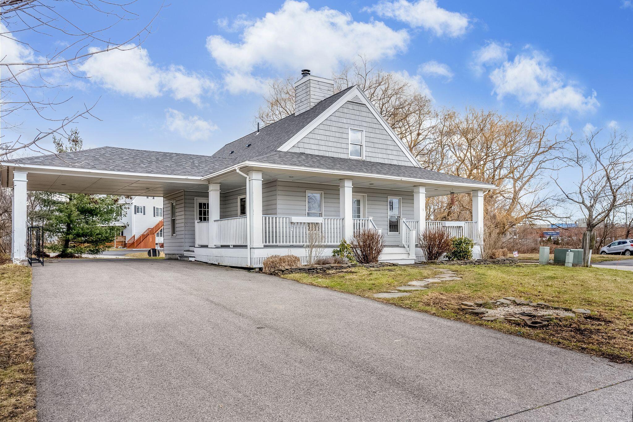 15 Willow Lane