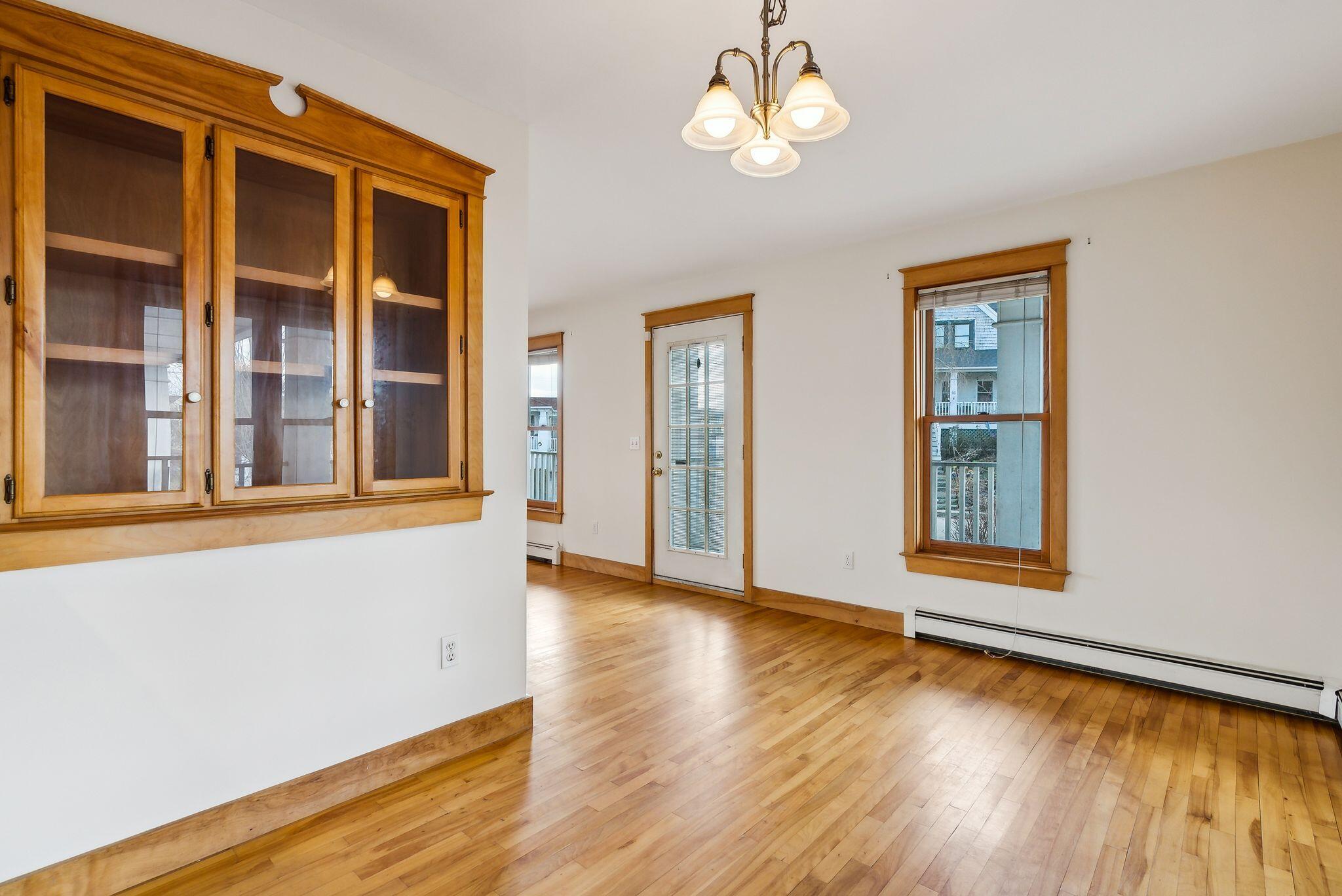 15 Willow Lane