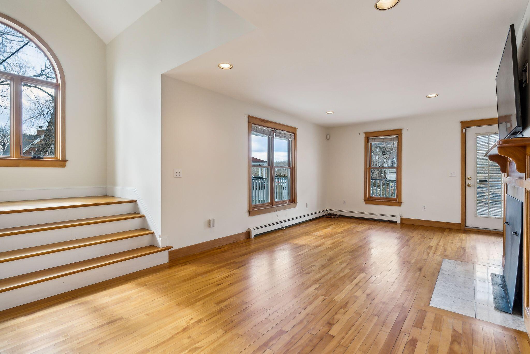15 Willow Lane