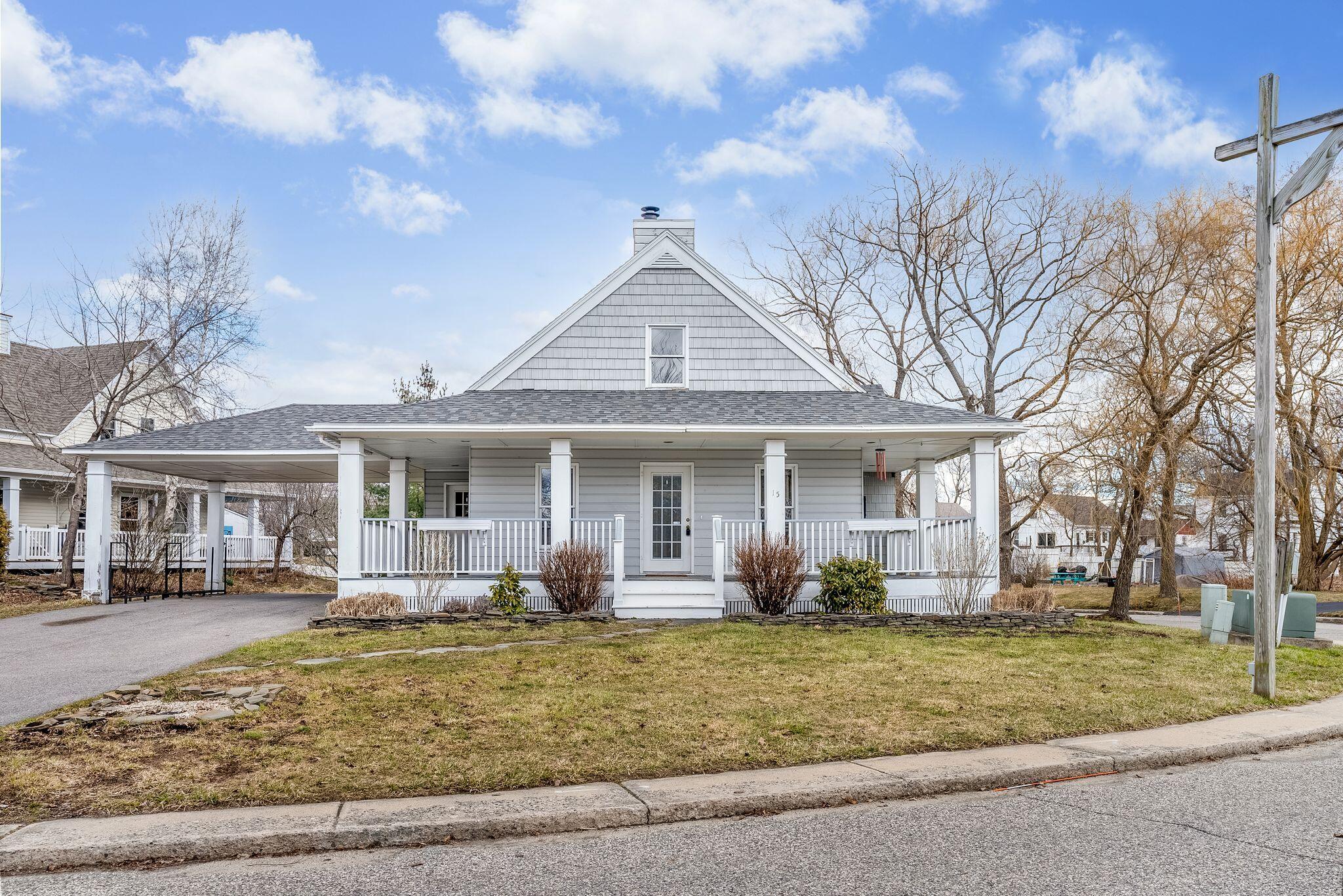15 Willow Lane