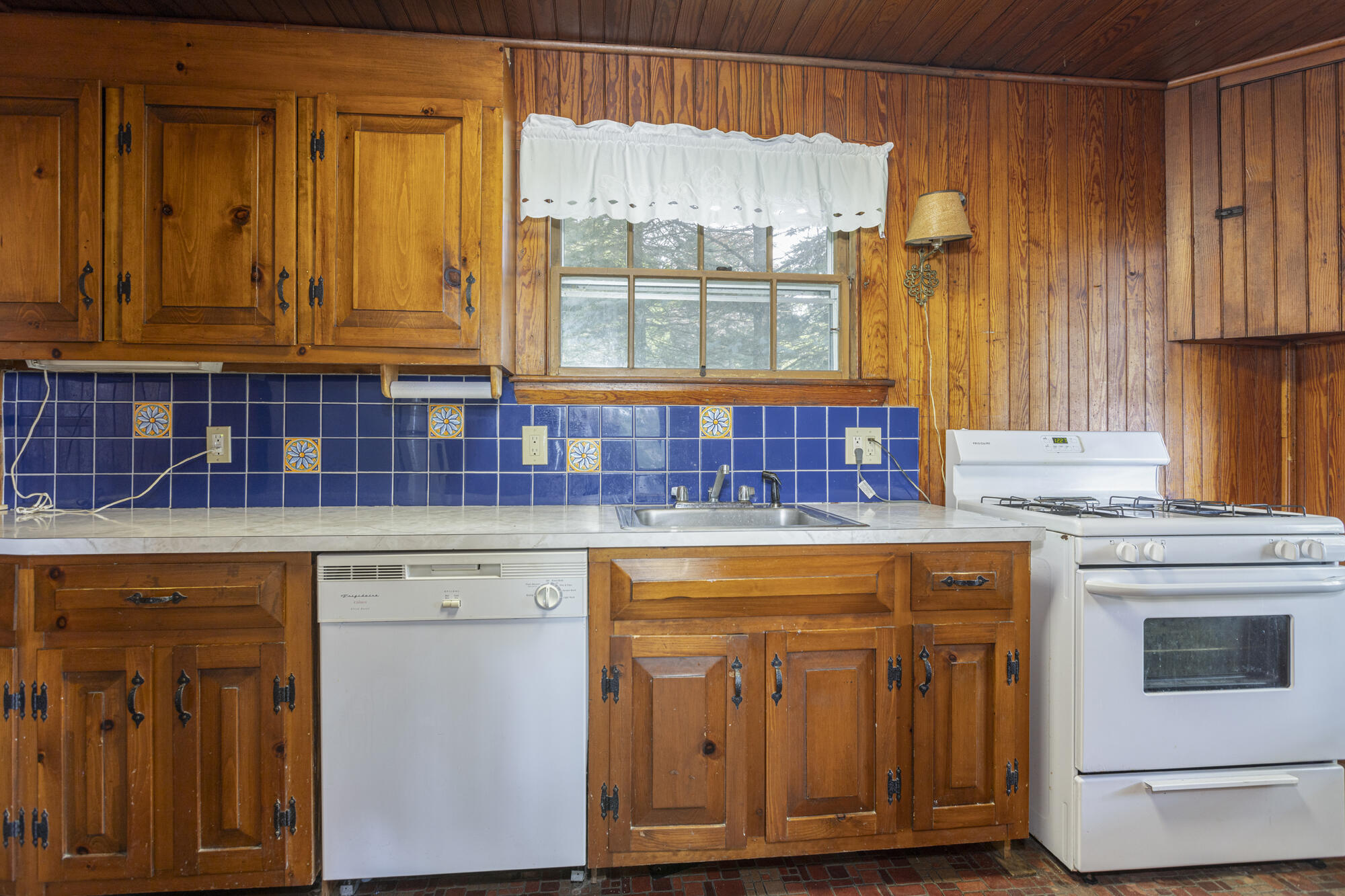 18 Hadlock Cove Road