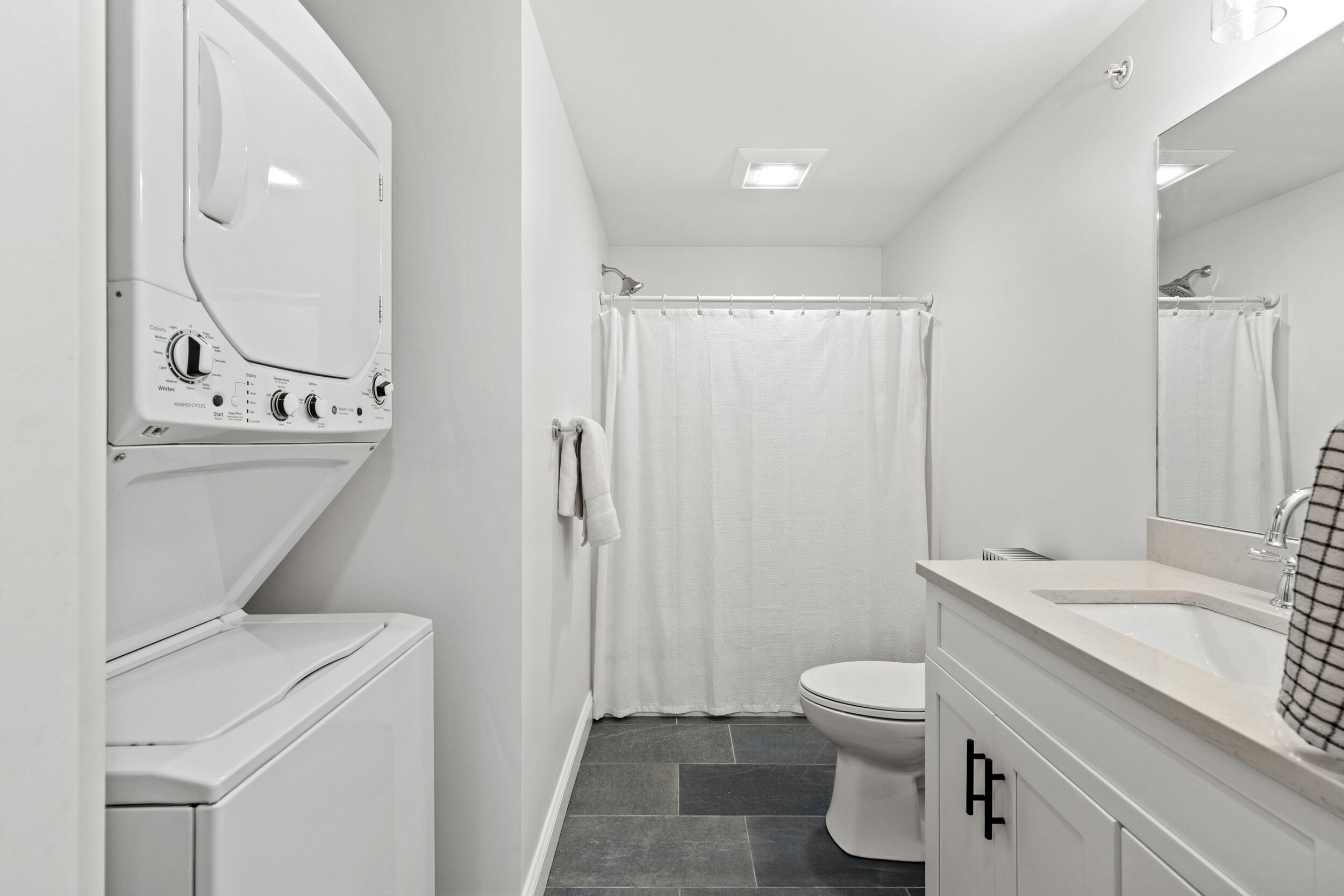 372 Main Street, 201