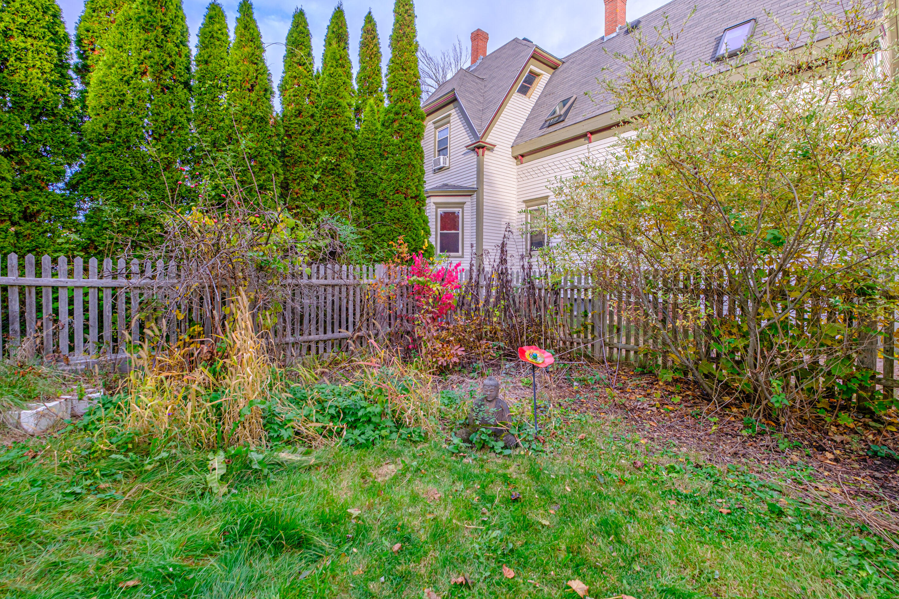 10 Whitehall Avenue